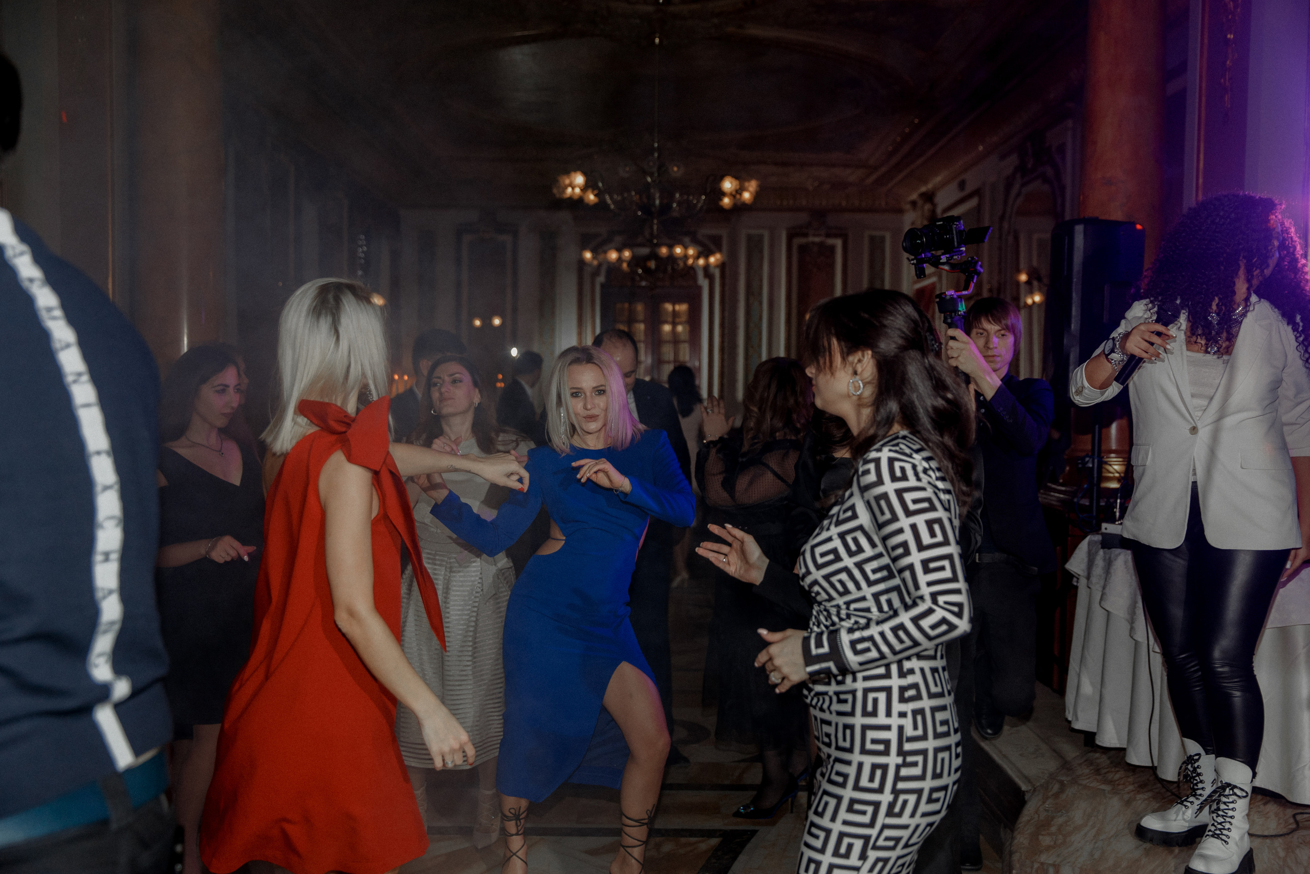 Арам и Астра W 18.12.2021. Свадебный фотограф в Москве и по всему миру