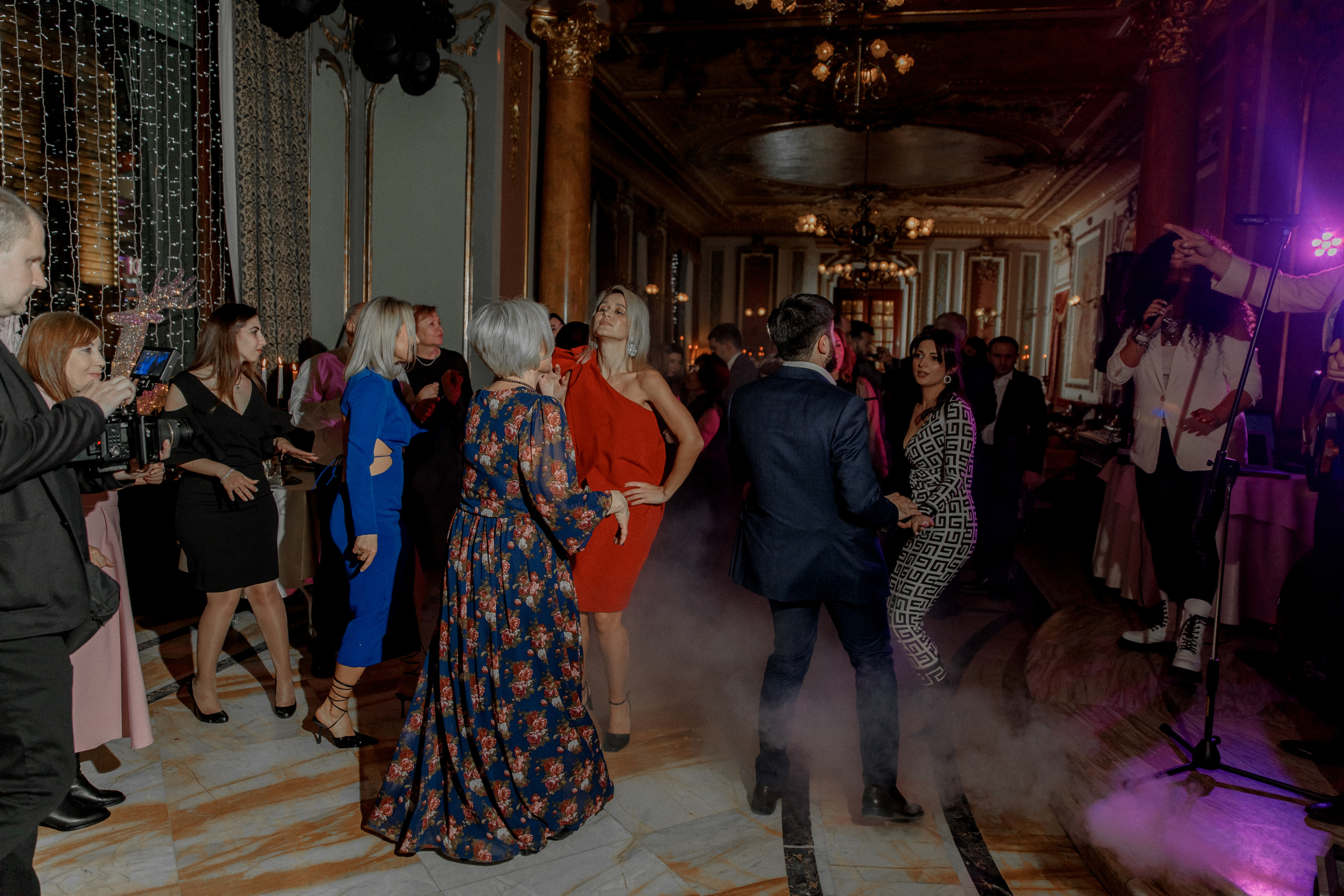 Арам и Астра W 18.12.2021. Свадебный фотограф в Москве и по всему миру