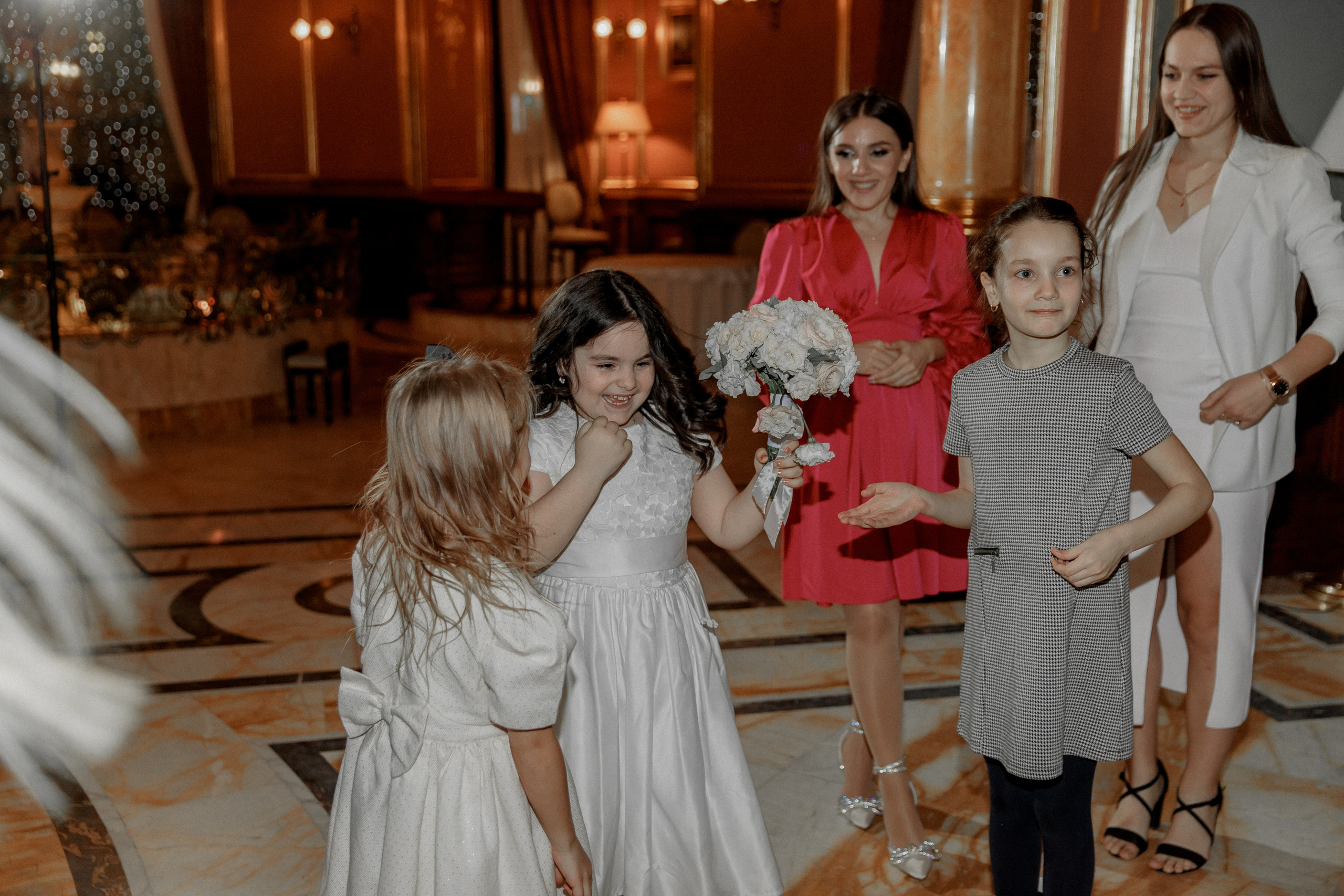 Арам и Астра W 18.12.2021. Свадебный фотограф в Москве и по всему миру