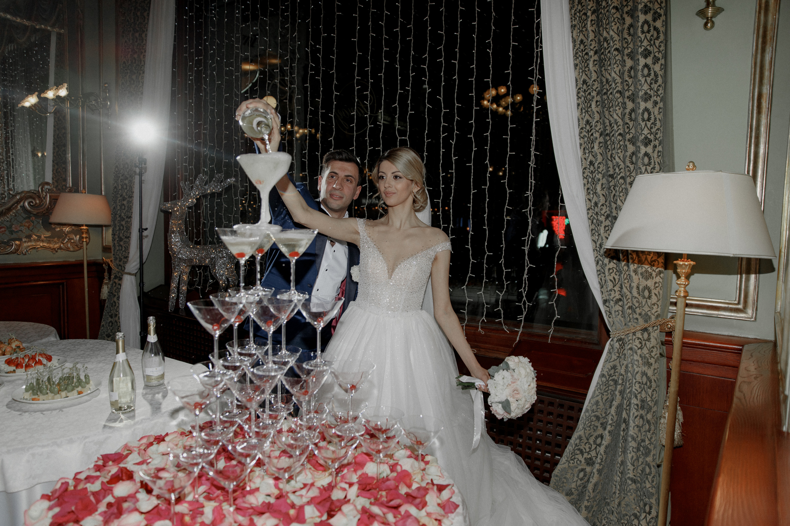 Арам и Астра W 18.12.2021. Свадебный фотограф в Москве и по всему миру