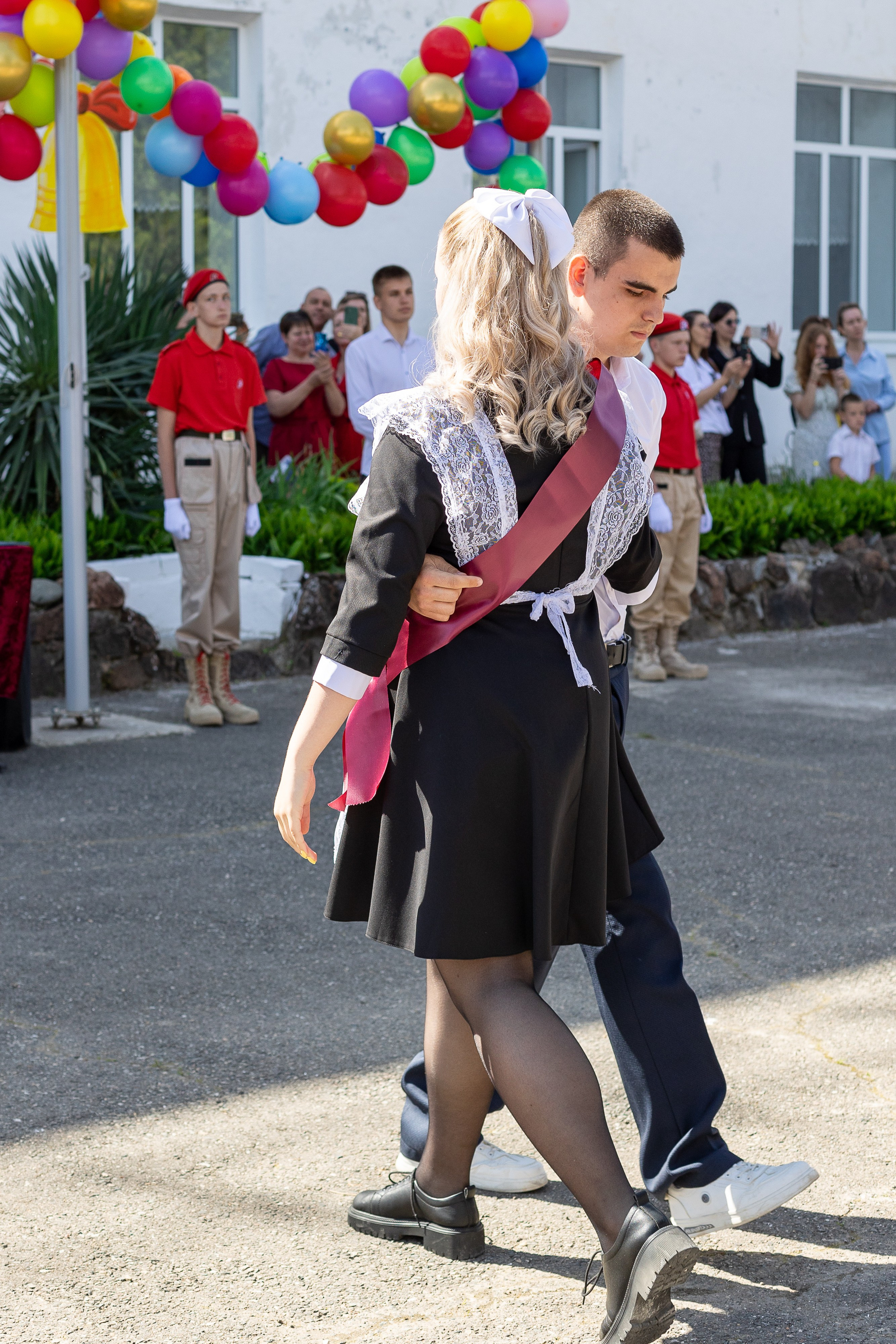 Последний звонок. Выпускные альбомы Майкоп, Краснодар Елена Золотарева