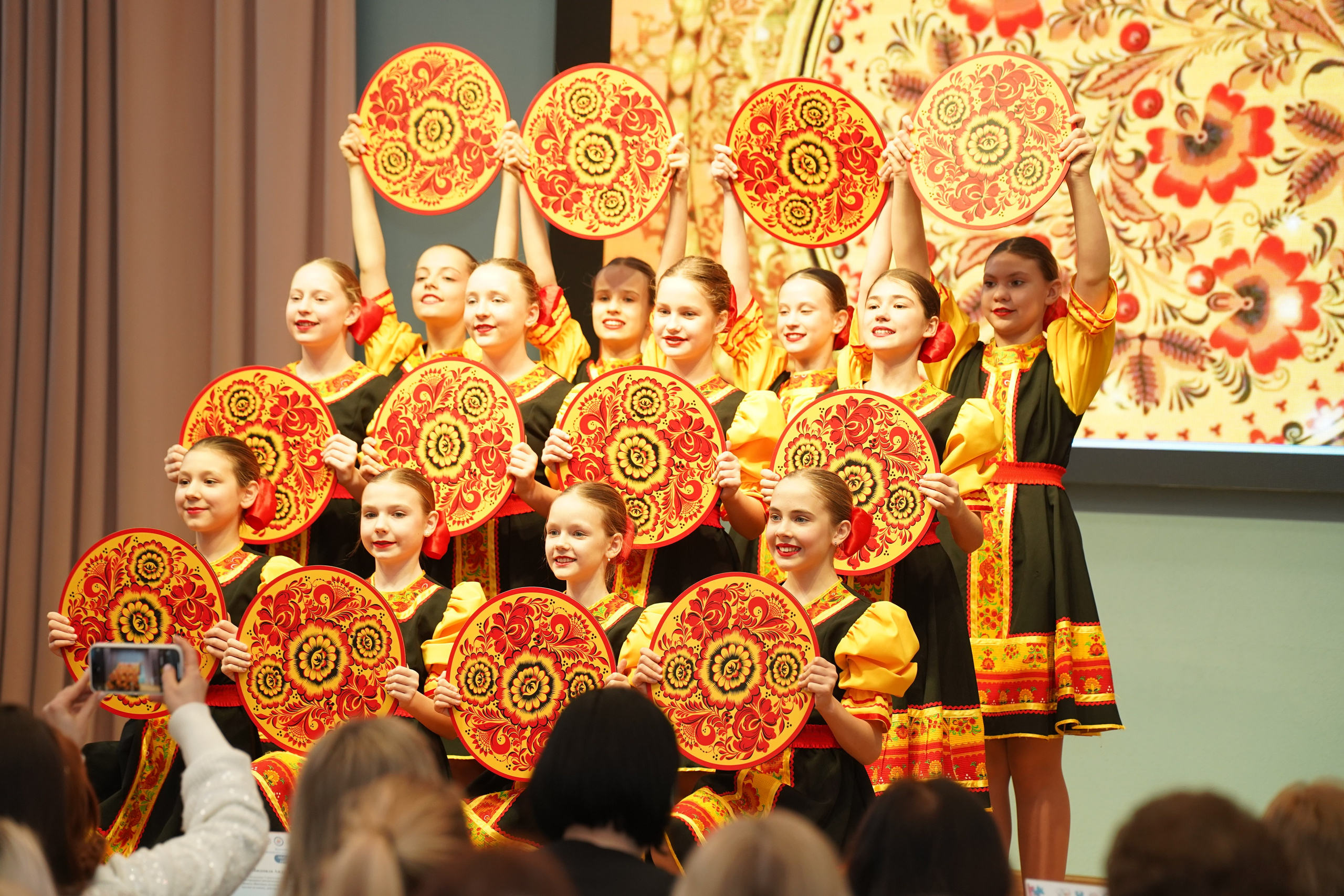 Мероприятие. MEMENTO.Выпускные альбомы, школьные, юбилейные и другие книги. Ростов-на-Дону