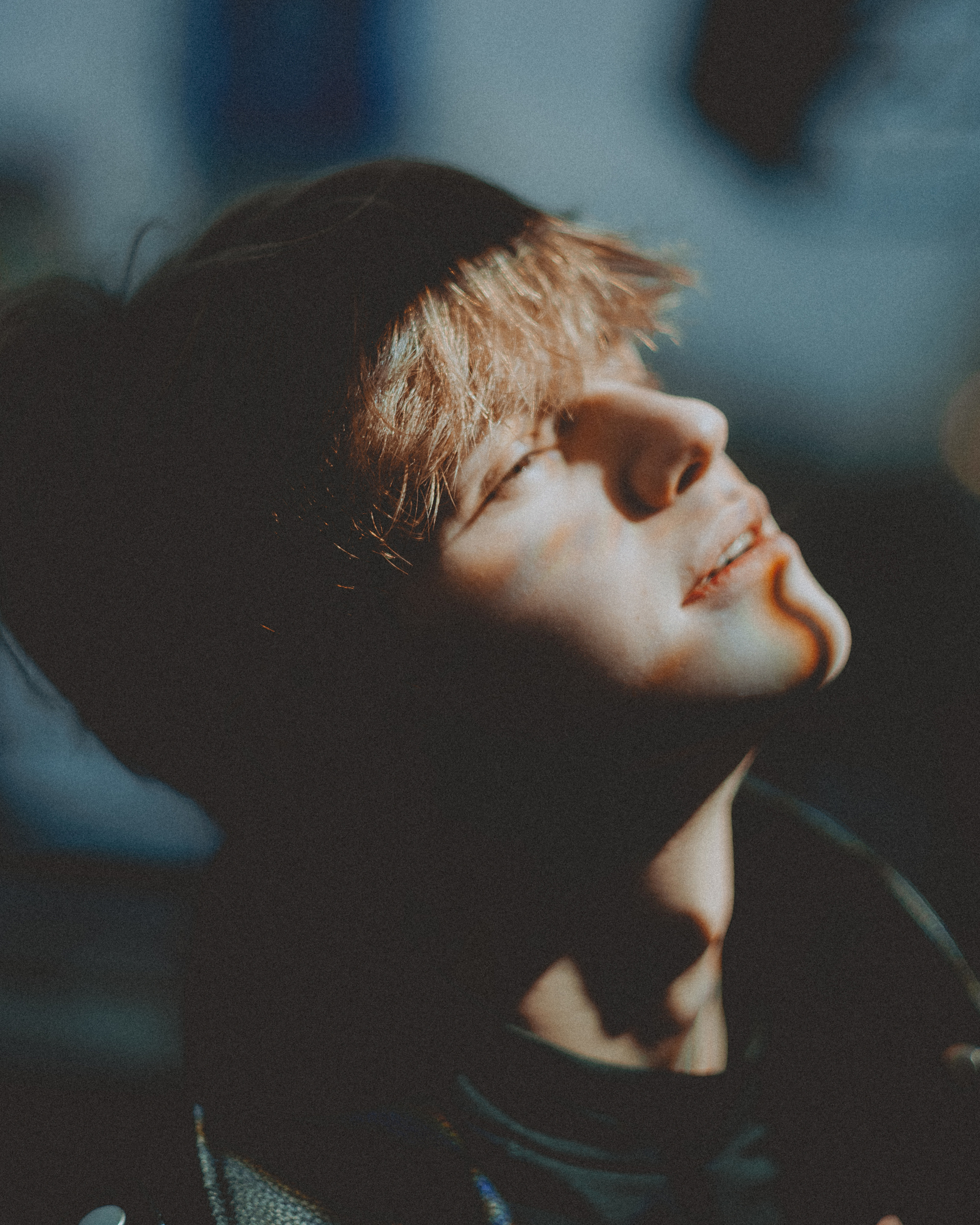 Мужской портрет на улице