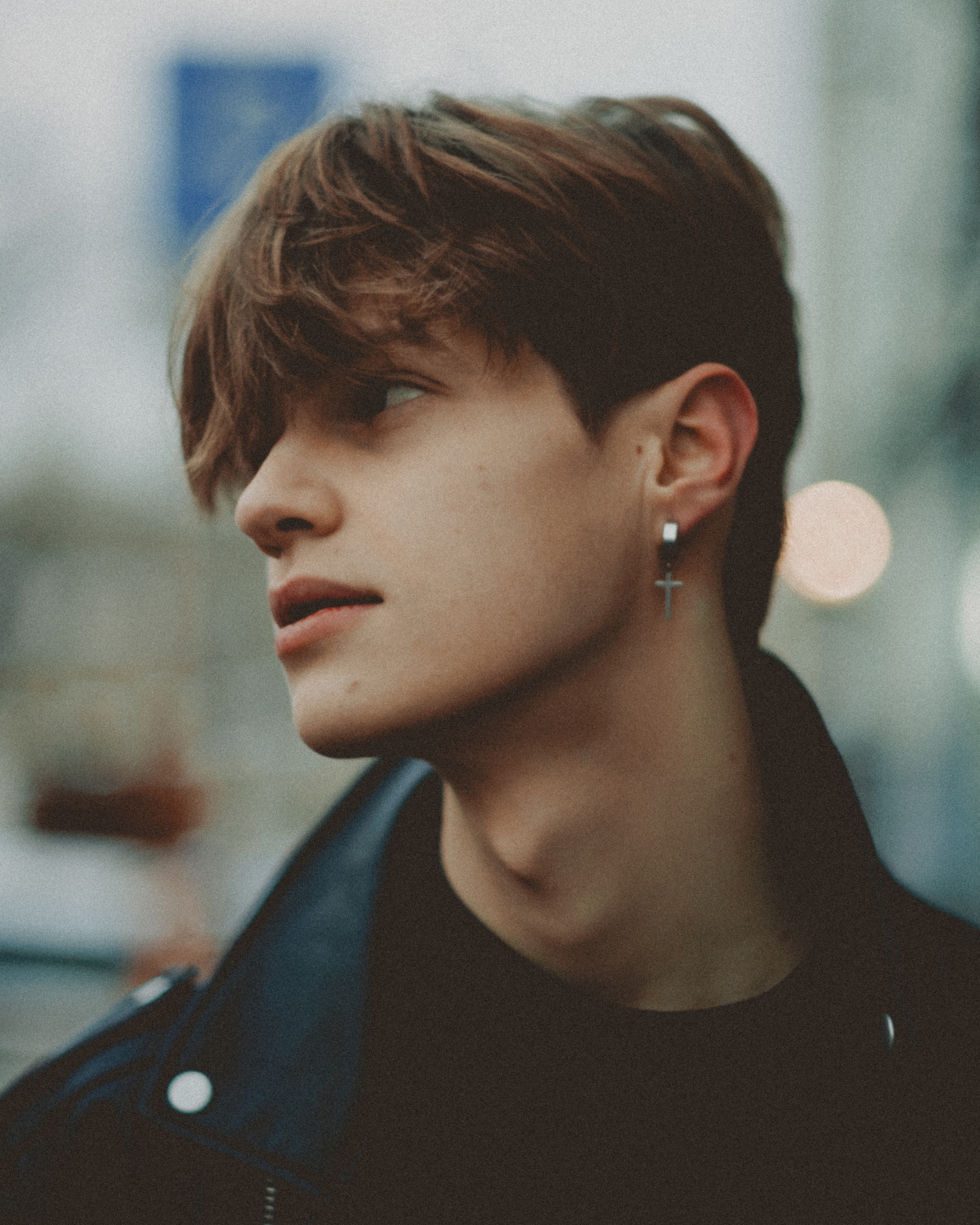 Мужской портрет на улице