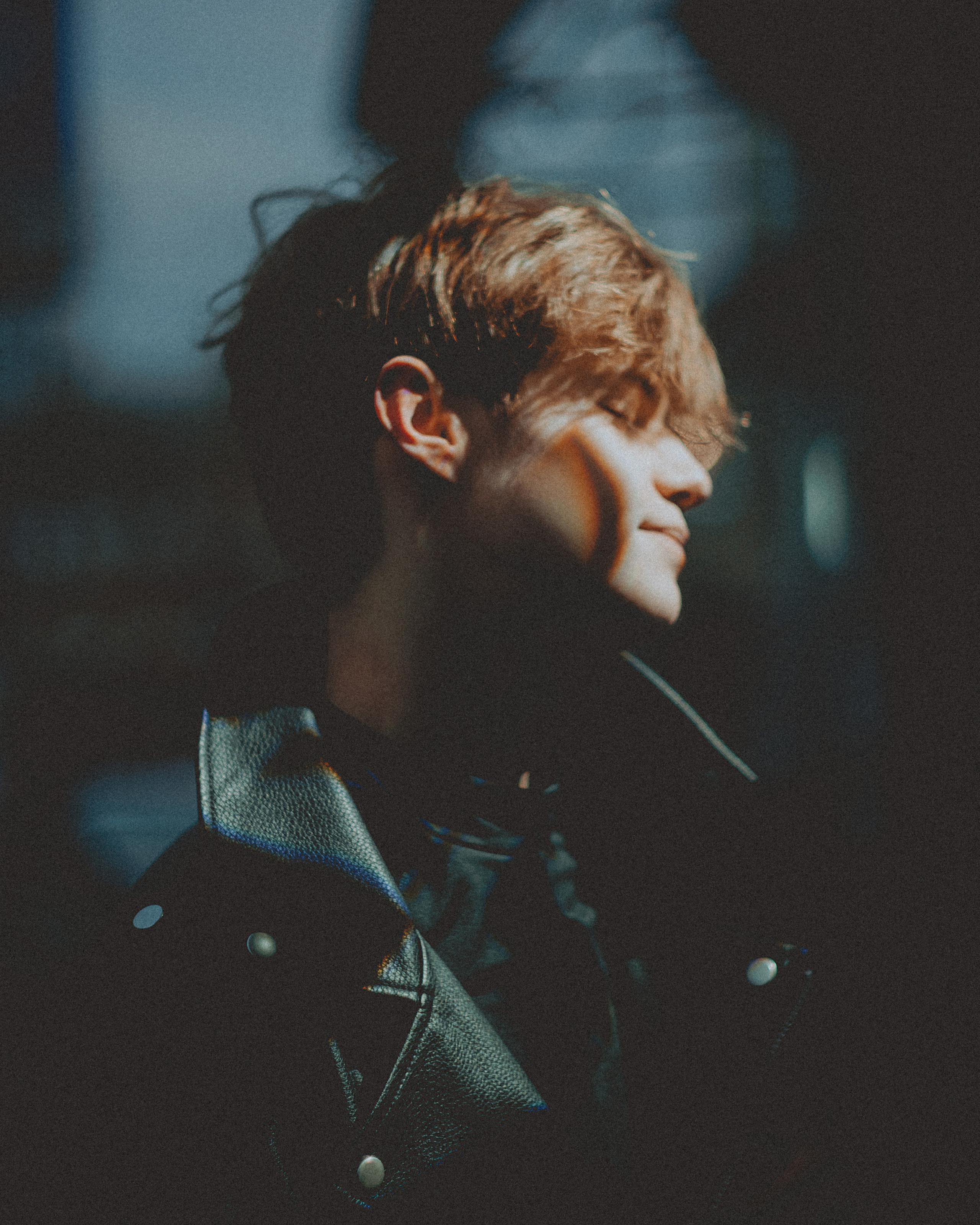 Мужской портрет на улице