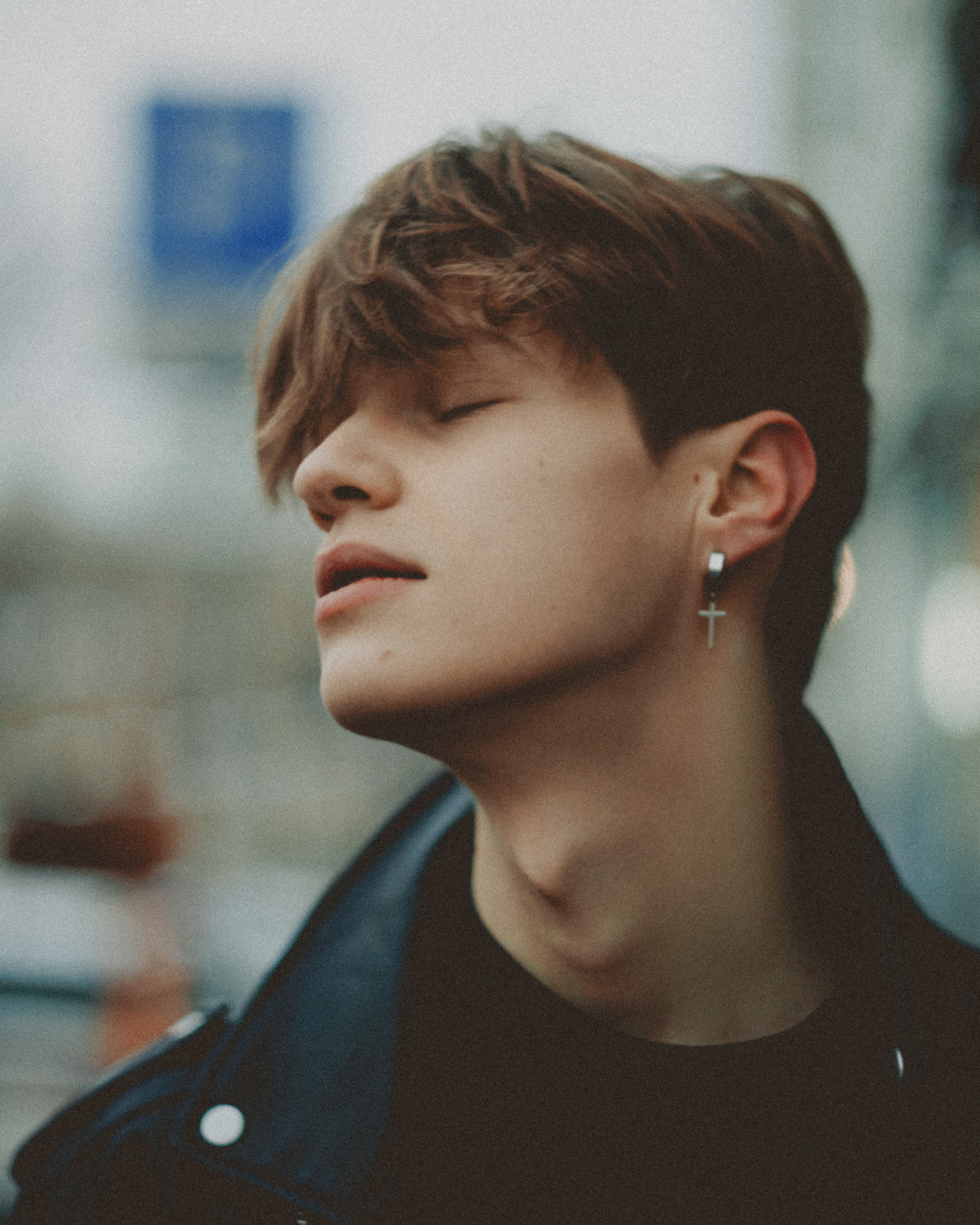 Мужской портрет на улице