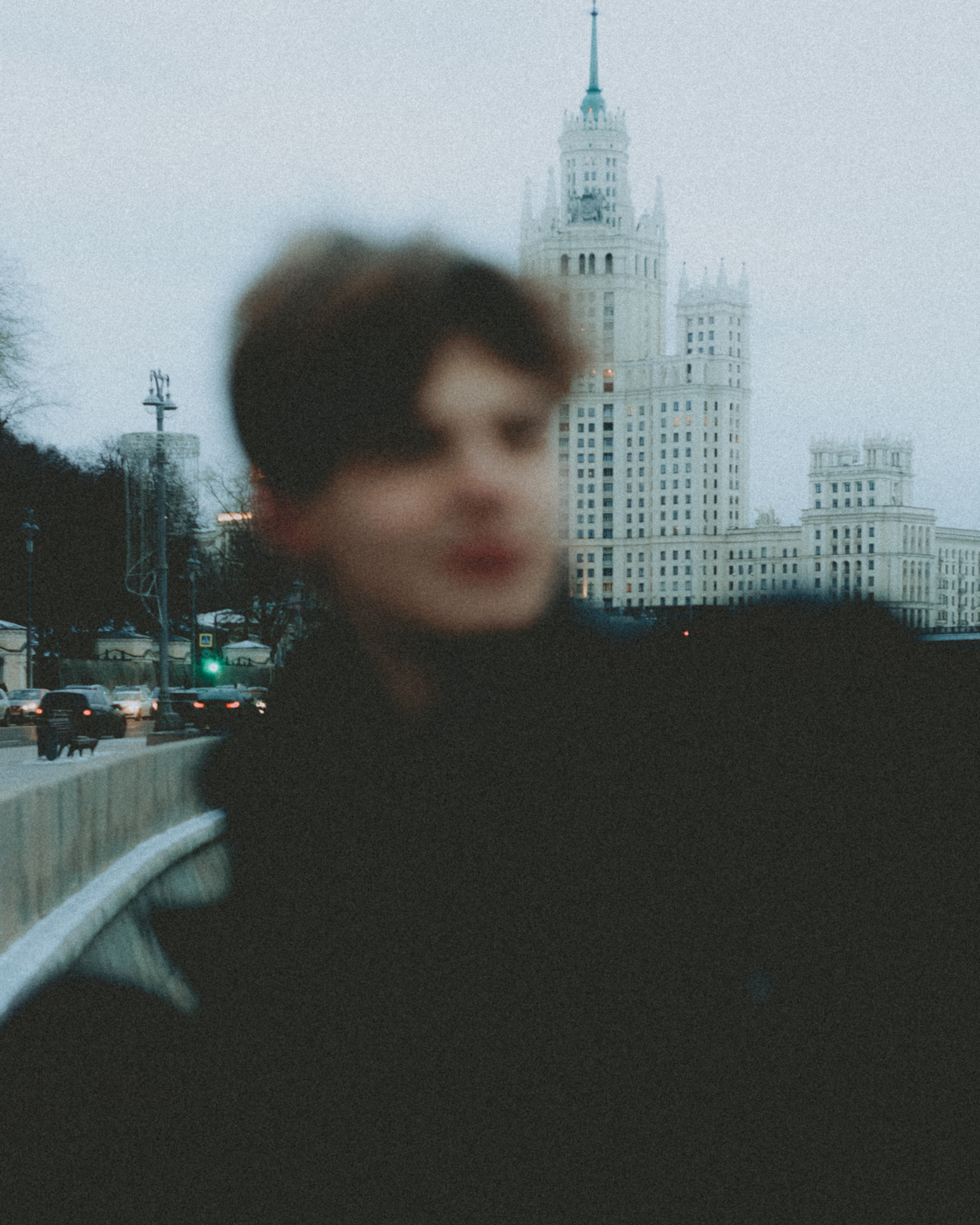 Мужской портрет на улице