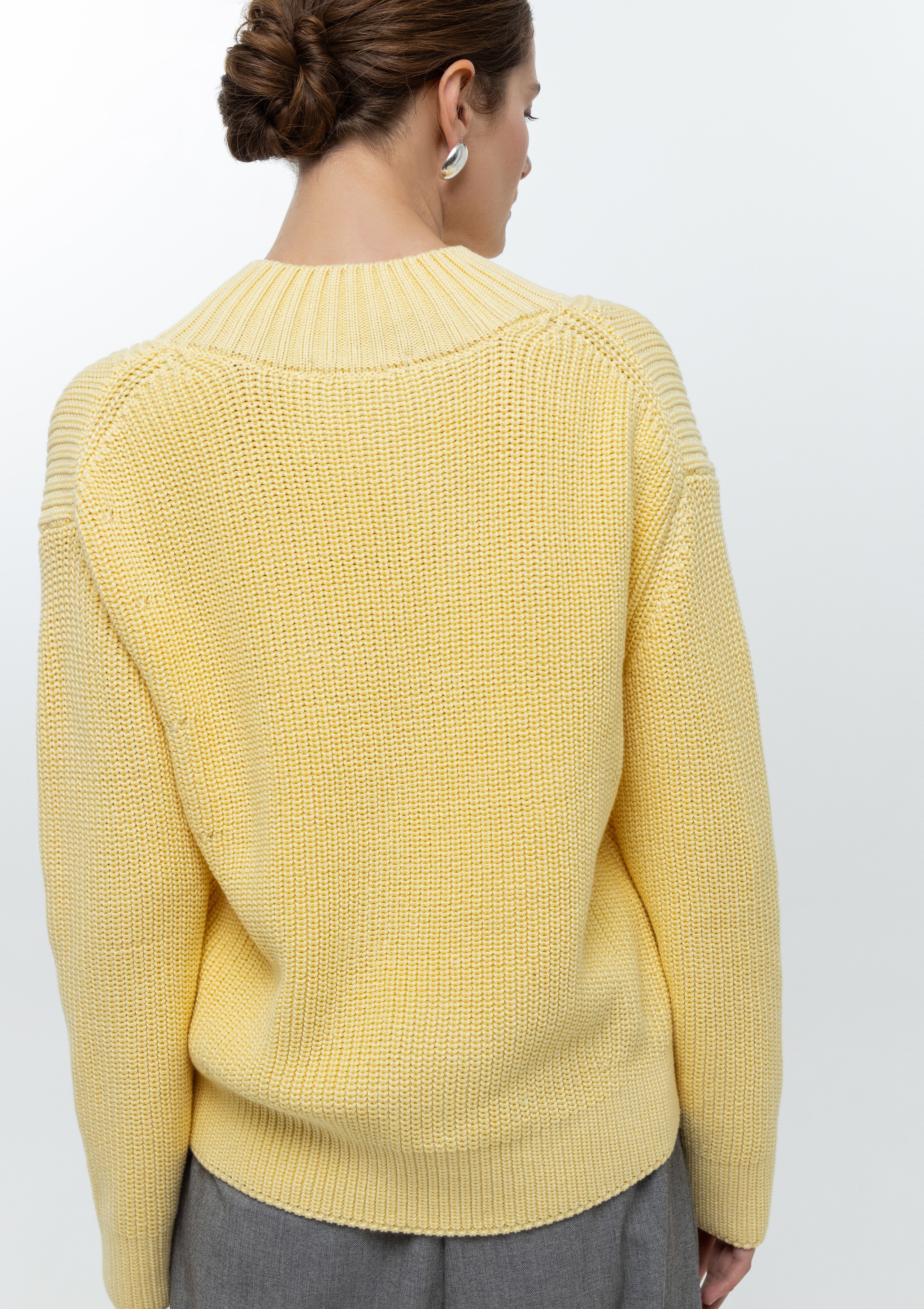 Каталог. Верхняя одежда + трикотаж бренда. 4ч,. Визажист для брендов, Фэшн продюсер Олеся Глушкова