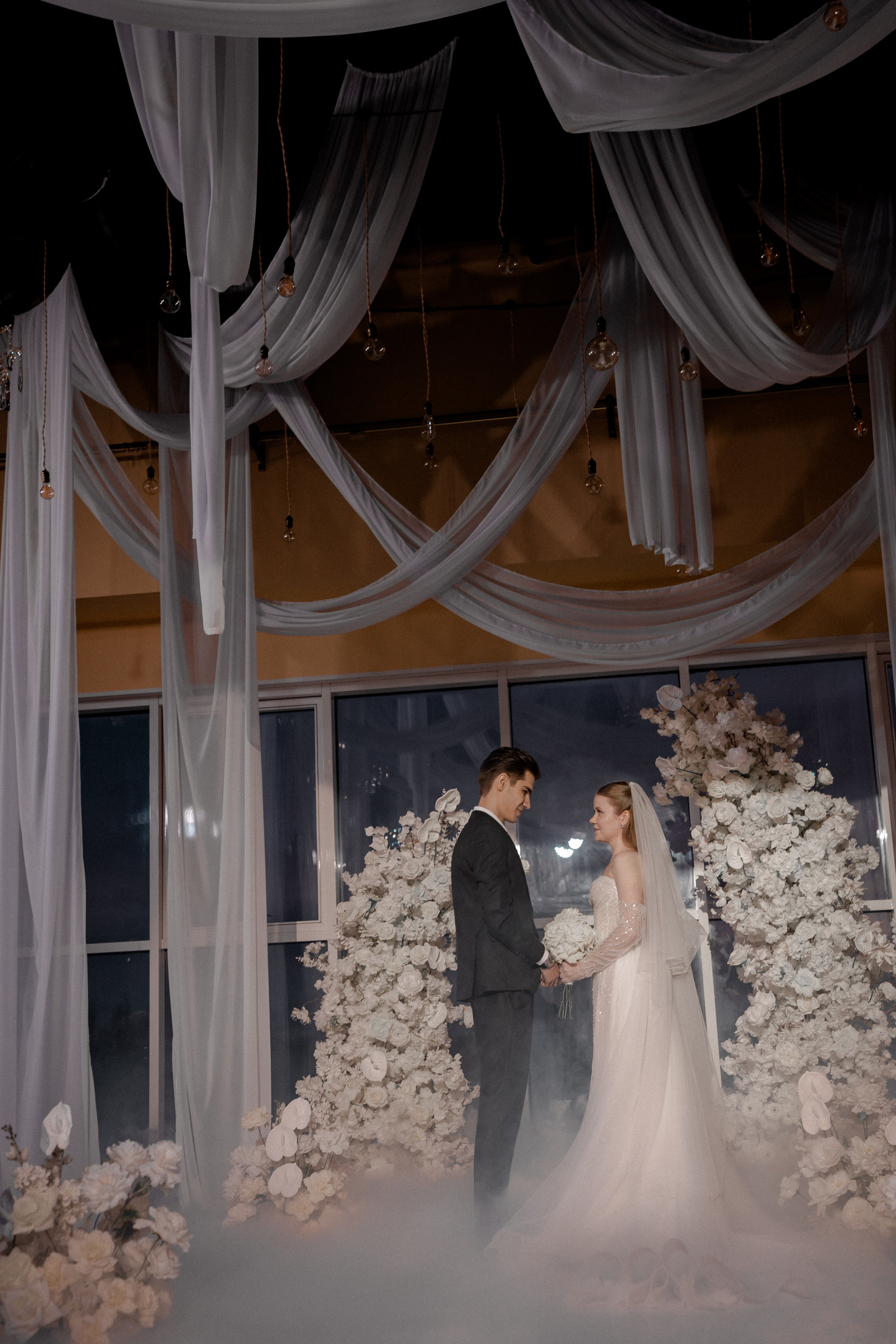 СВАДЕБНАЯ СЬЕМКА СБОРОВ В ОТЕЛЕ И ВЫЕЗД НА ЦЕРЕМОНИЮ (СНЯТО В СИБИРЕ В НИЖНЕВАРТОВСКЕ). Профессиональный фотограф, Санкт-Петербург — Виктория Богомолова