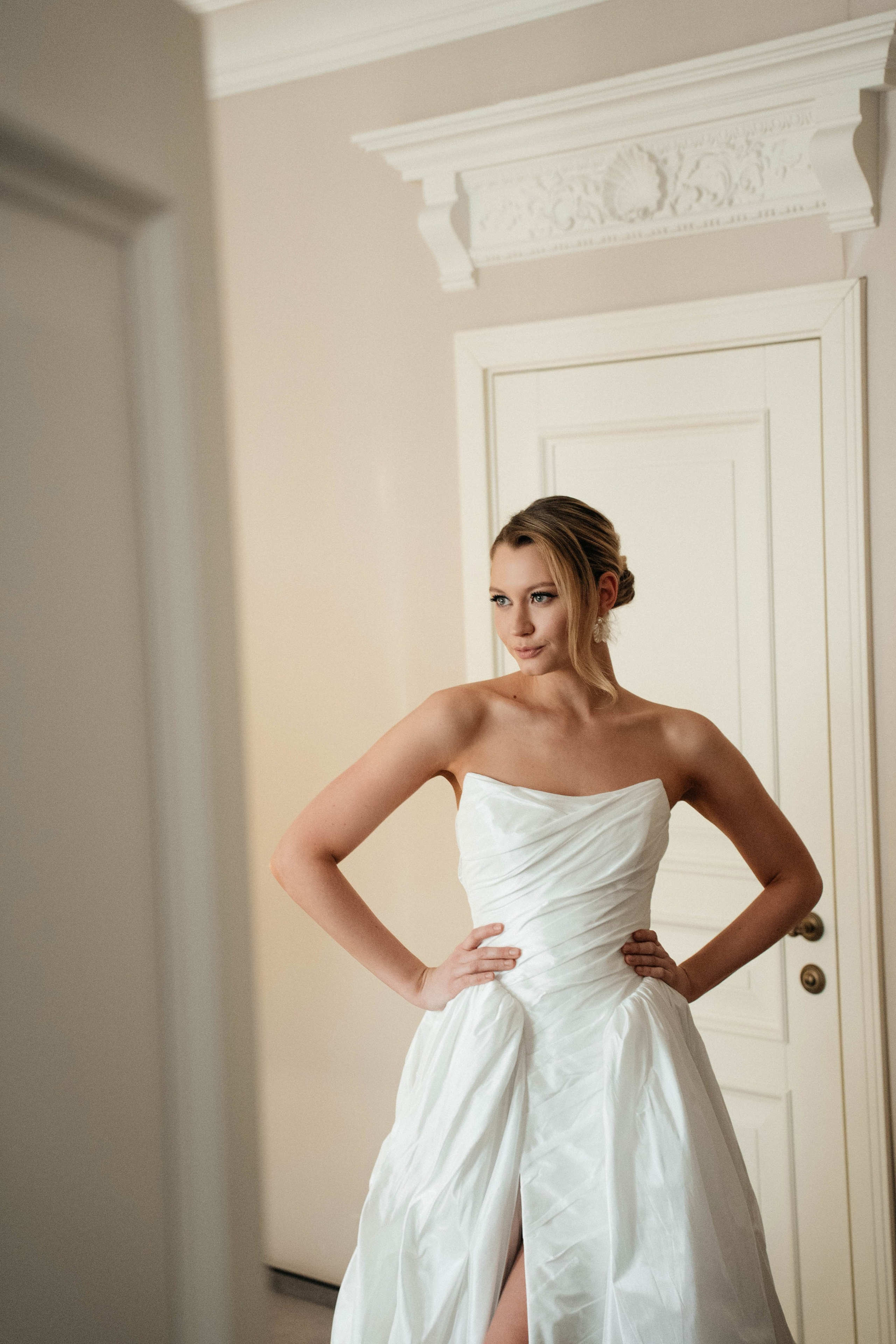 Алексей и Анастасия, творческая съемка в отеле Амбассадор. Свадебный фотограф Москва Александра Аверкова