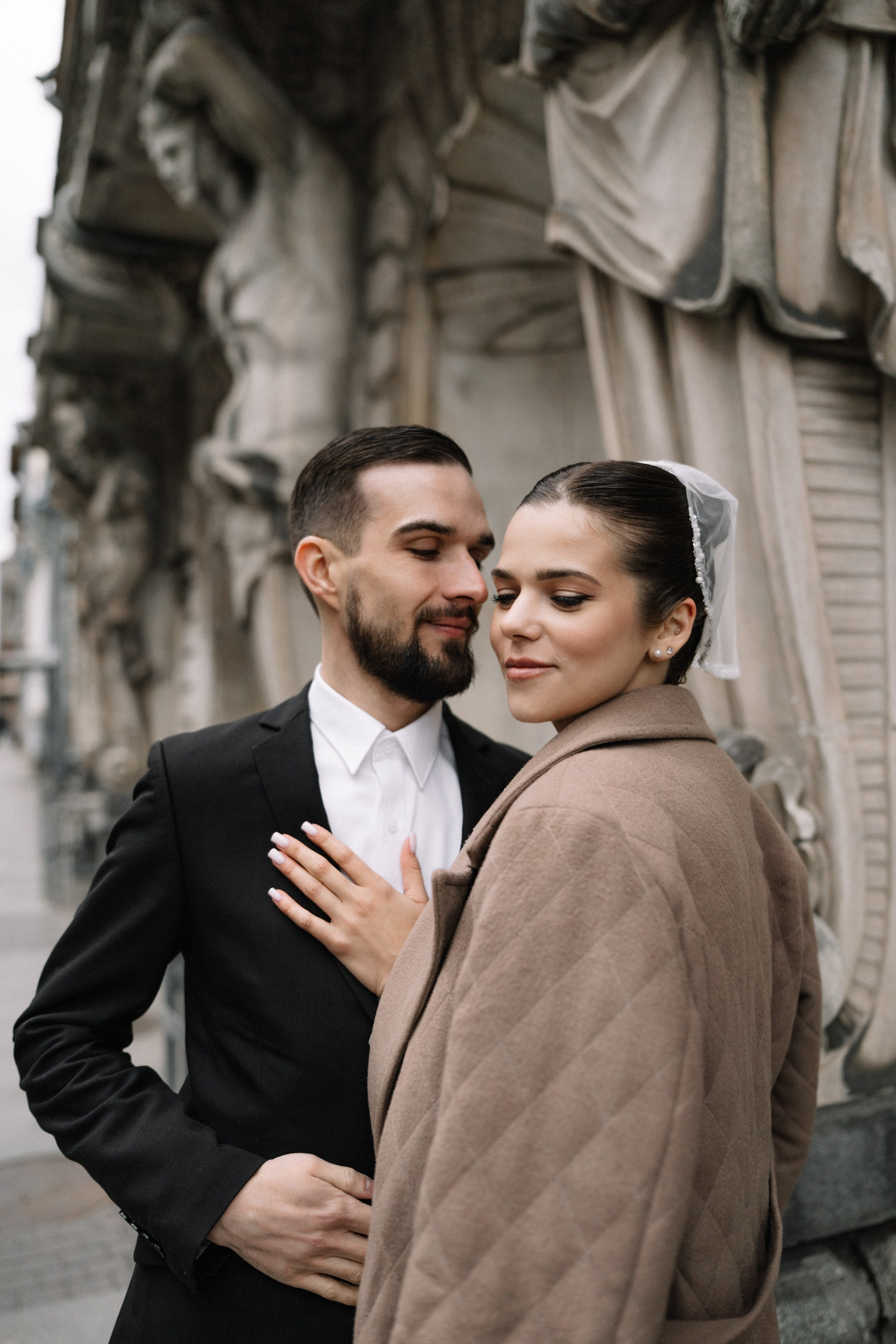 Свадебная фотосессия в Апреле в Петербурге. Свадебный фотограф Александр Невский в Санкт-Петербурге