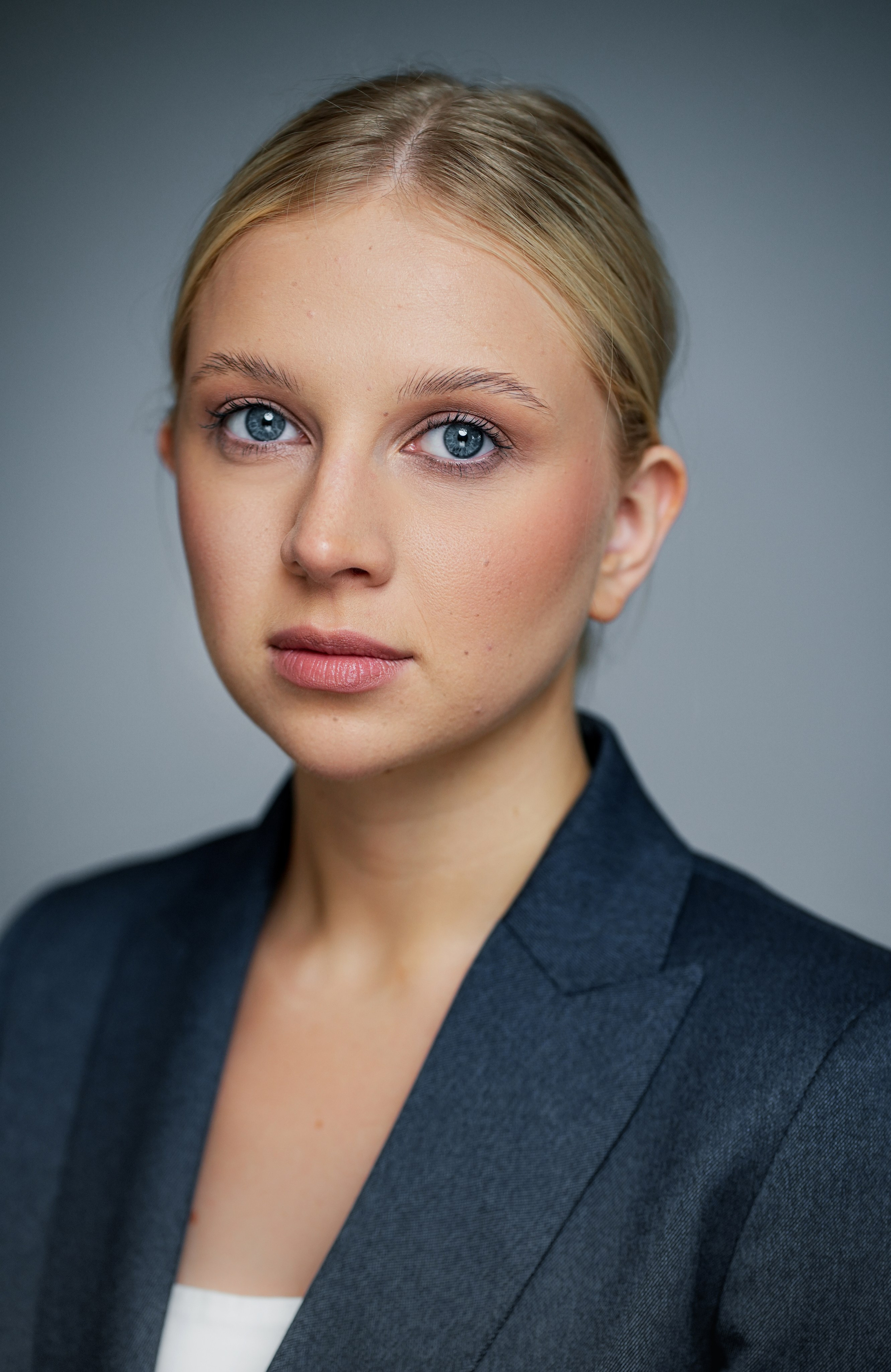 Актриса Анастасия Рязанцева. Портретная съемка в Москве, студийный фотограф Игорь Фомин