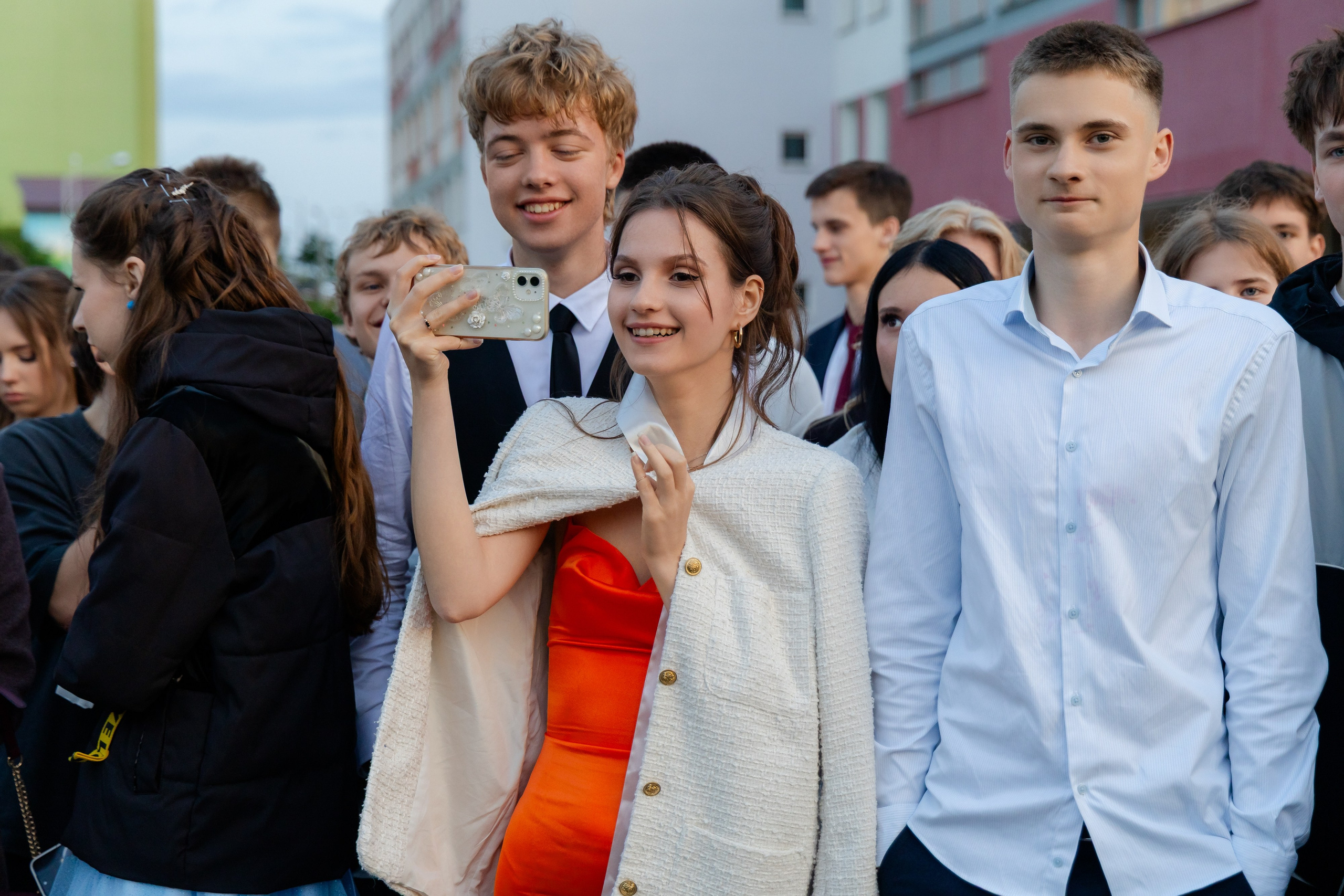 Школьный выпускной 2025 год в Минске, Беларуси. Свадебный фотограф в Минске/Беларуси Сергей Спиридонов