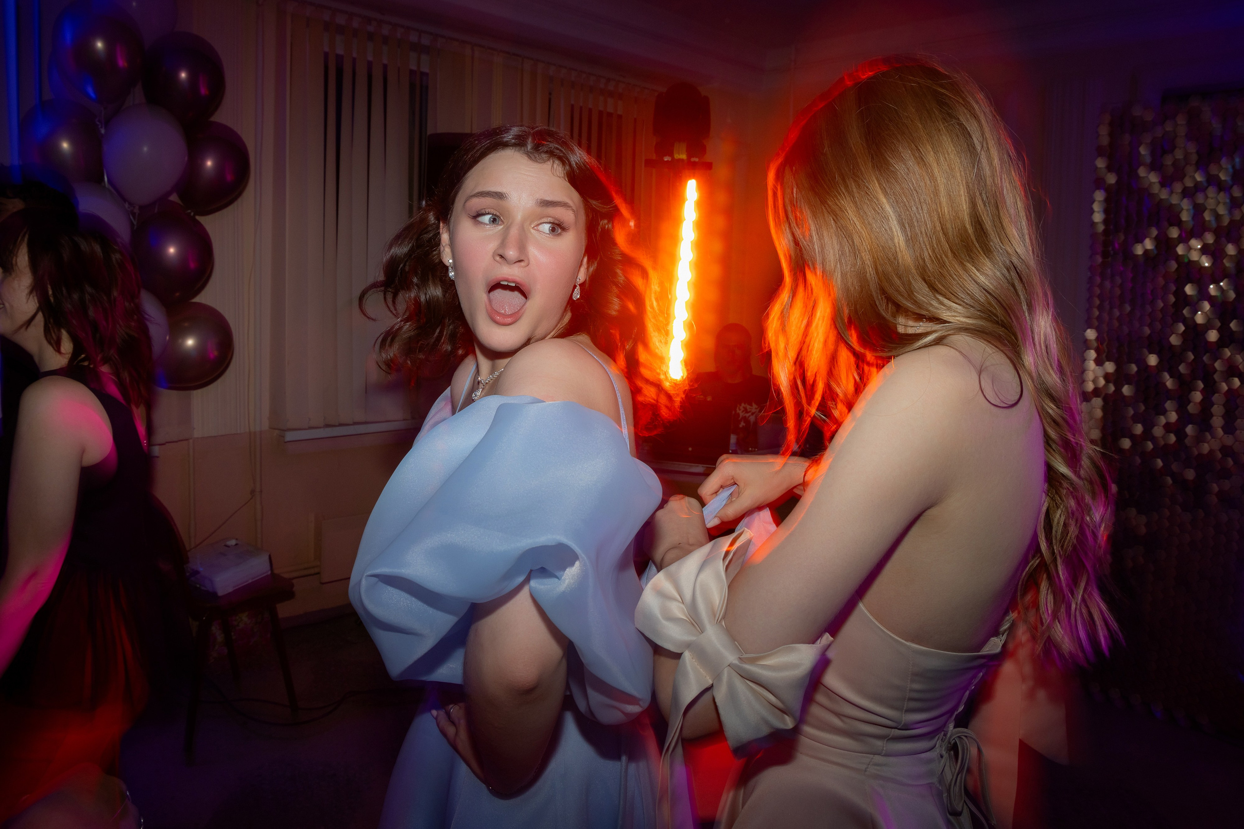 Школьный выпускной 2024 год в Соколе (Минск). Свадебный фотограф в Минске/Беларуси Сергей Спиридонов