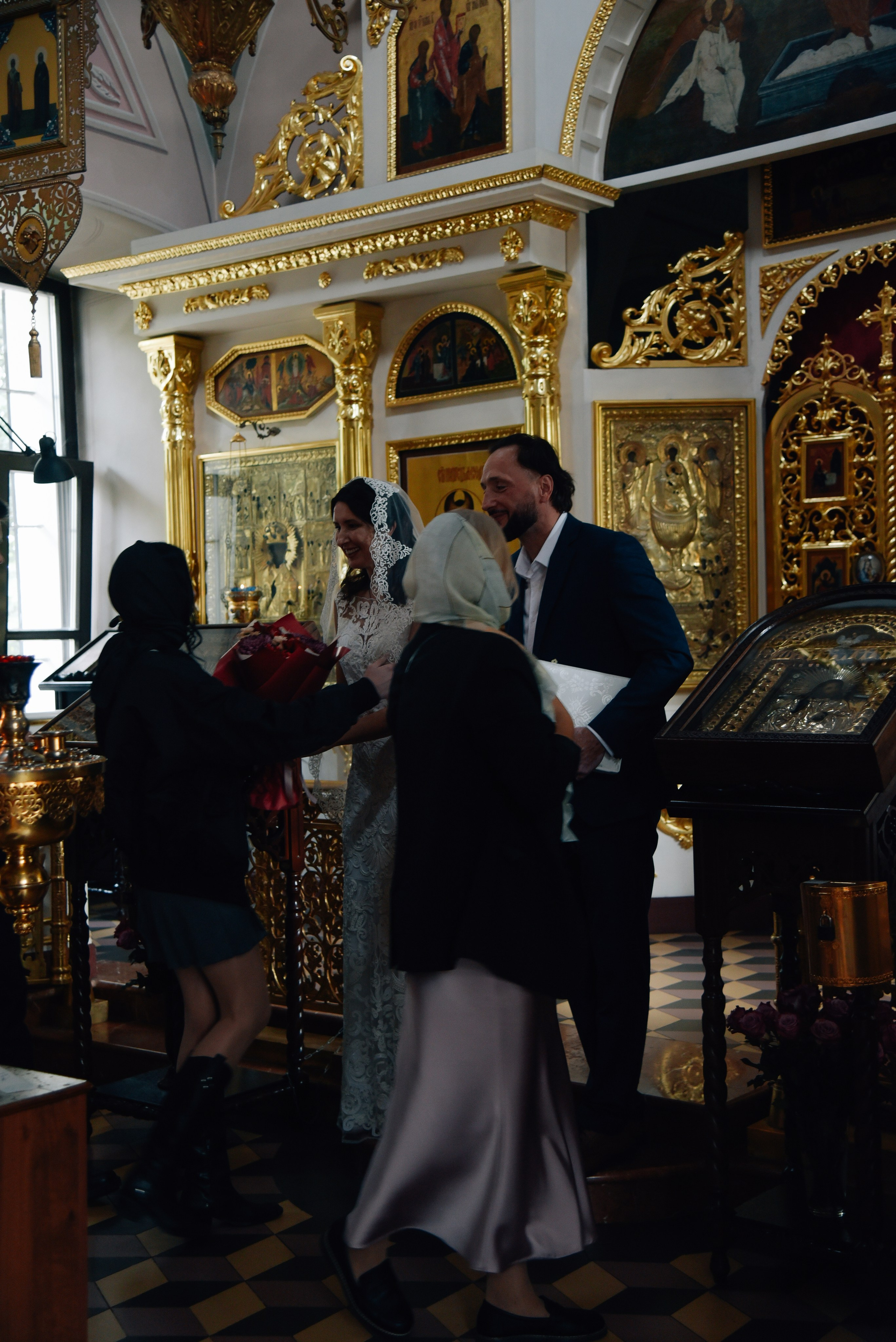 Венчание Храм Живоначальной Троицы на Воробьёвых горах. Фотограф Лола Волна, город Москва