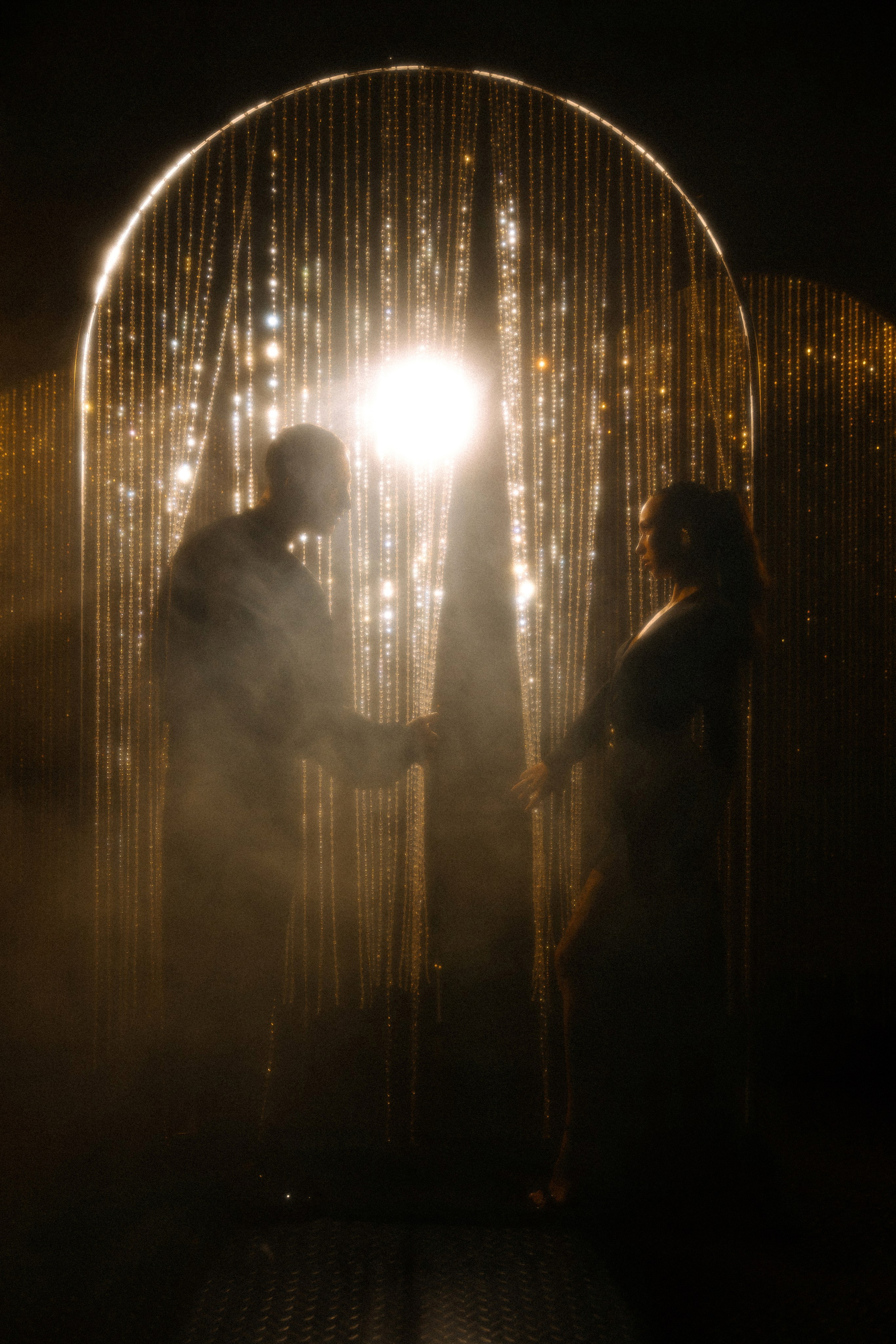 МЕЖДУ СТАРНИЦ И ВЗГЛЯДОВ. Свадебный фотограф в Ростове-на-Дону