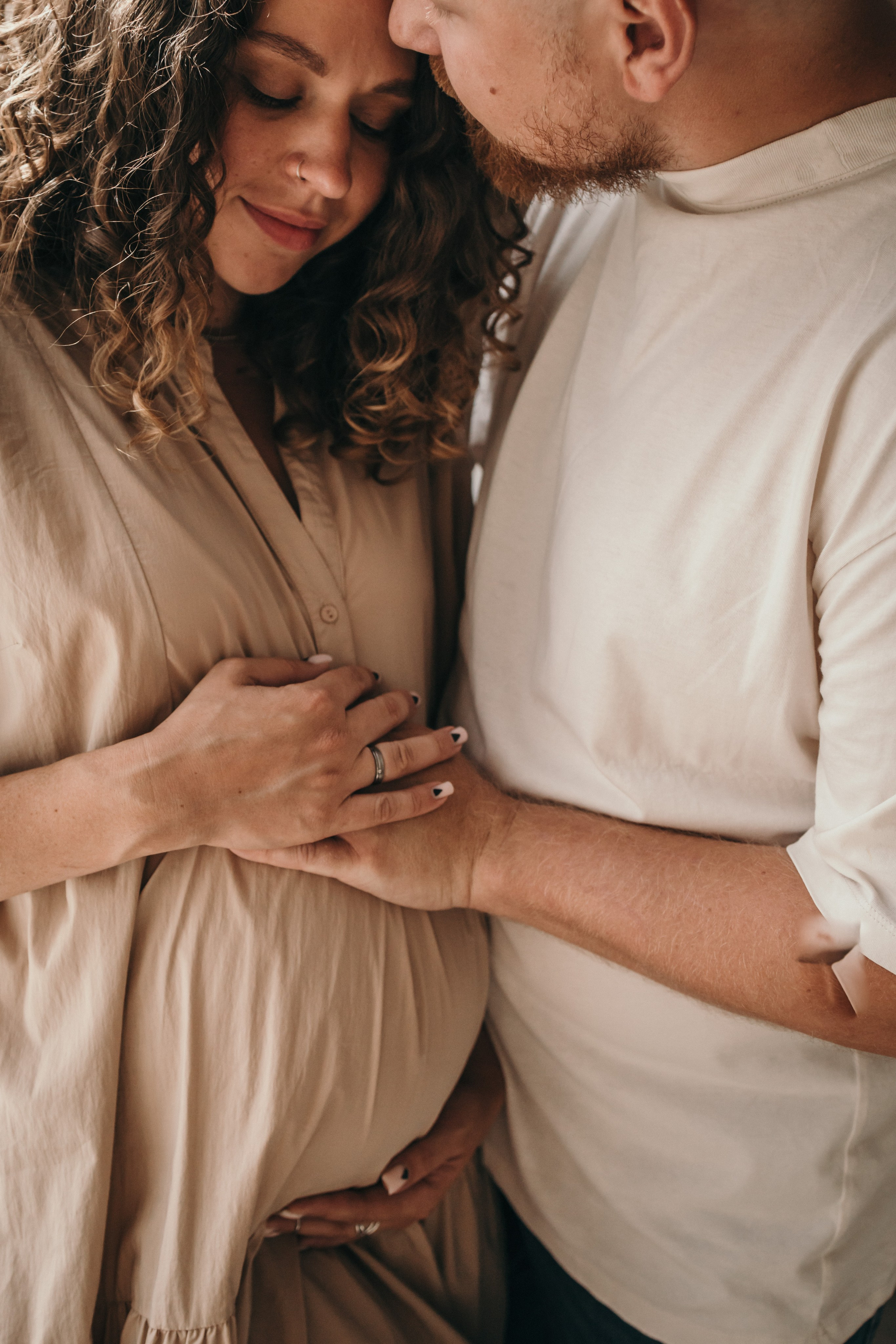 Фотосессия беременности в студии в Балашихе для Надюши и Романа. Семейный фотограф в Москве, Щелково, Фрязино _ Виктория Степанова