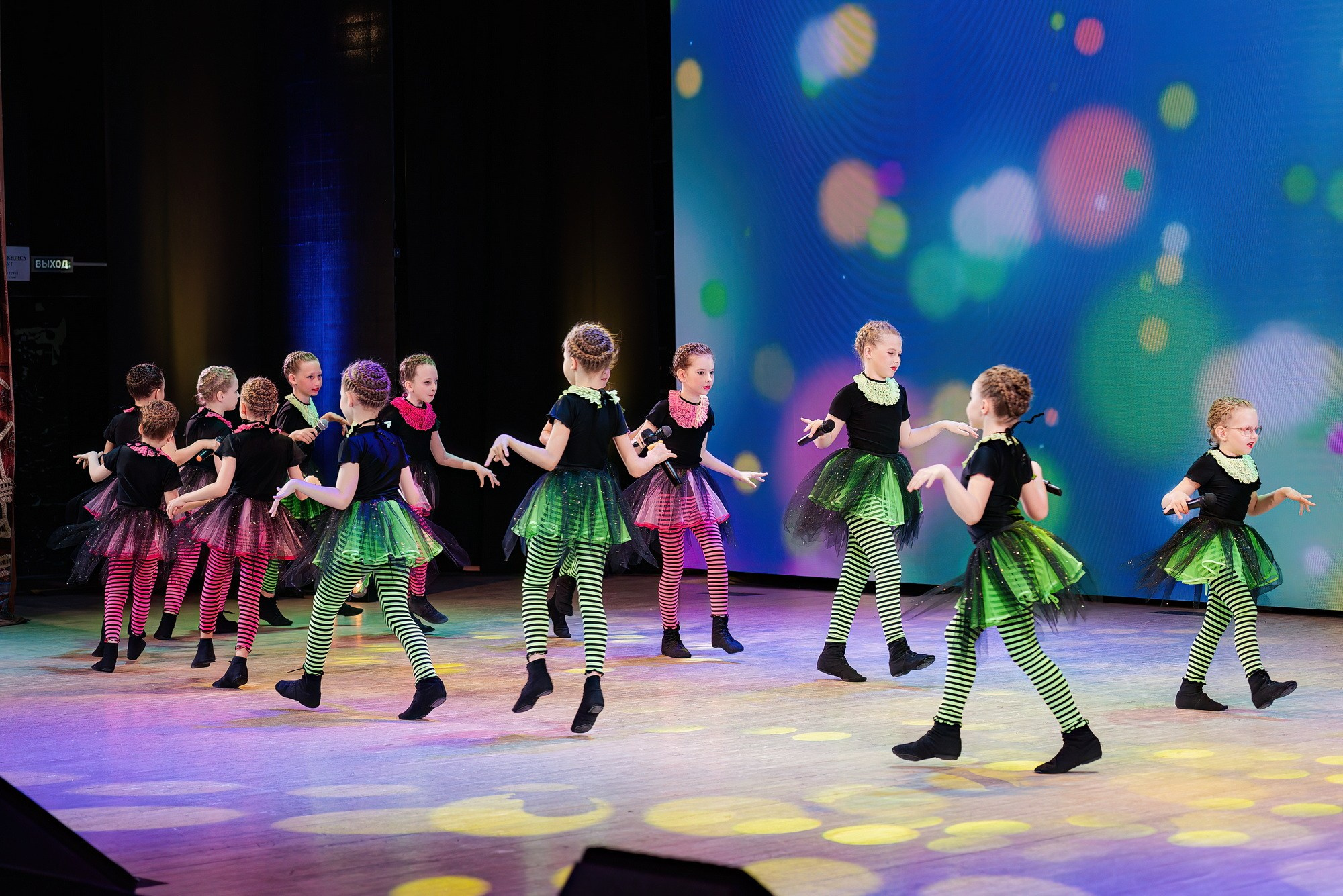 Отчетный концерт Образцового коллектива Алтая театра эстрадной песни «Созвездие». Свадебный и репортажный фотограф Никита Сницарев в Барнауле