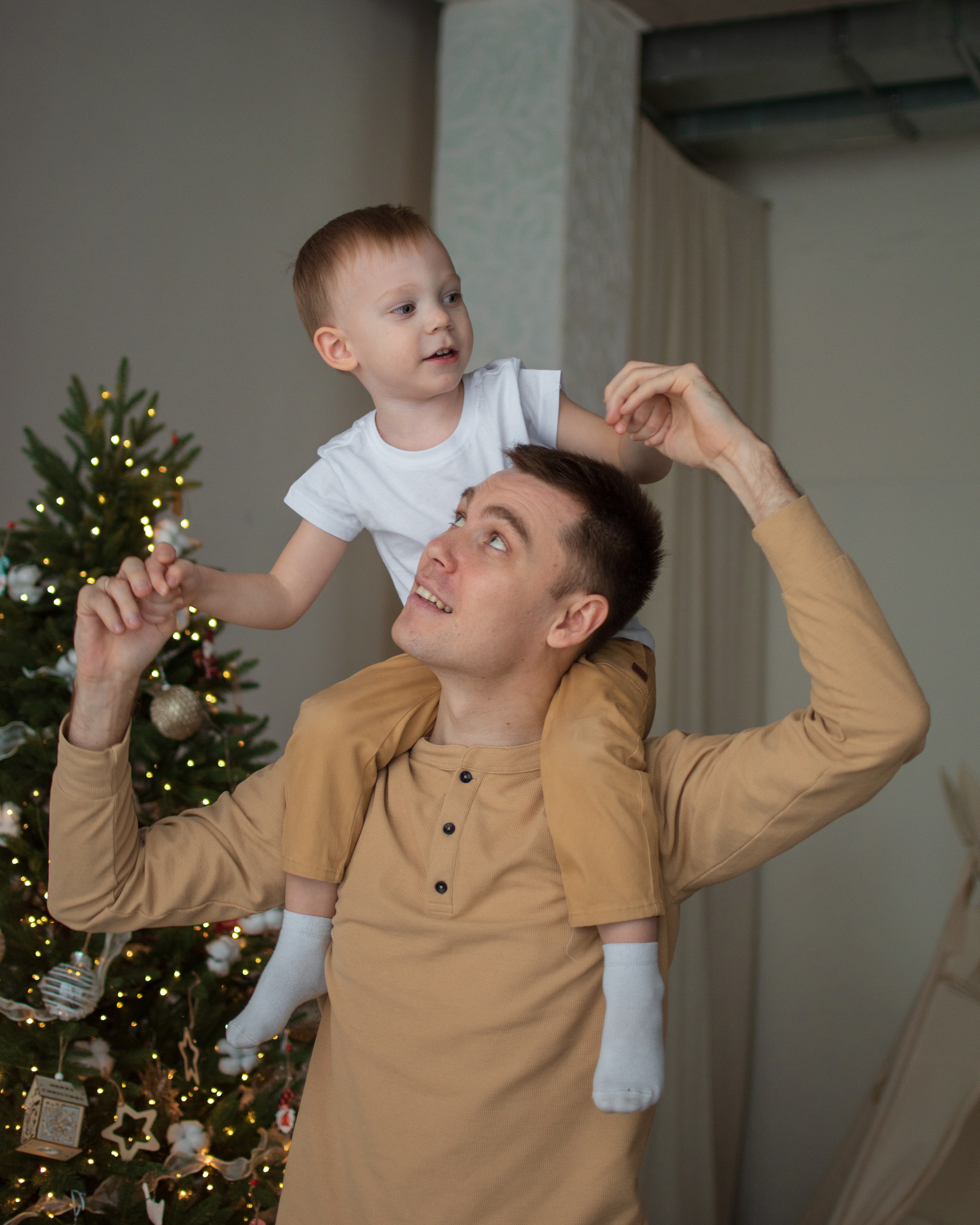 Новогодняя съемка для семьи Матвеевых 2023. Свадебный и семейный фотограф в Казани Диана Портнова