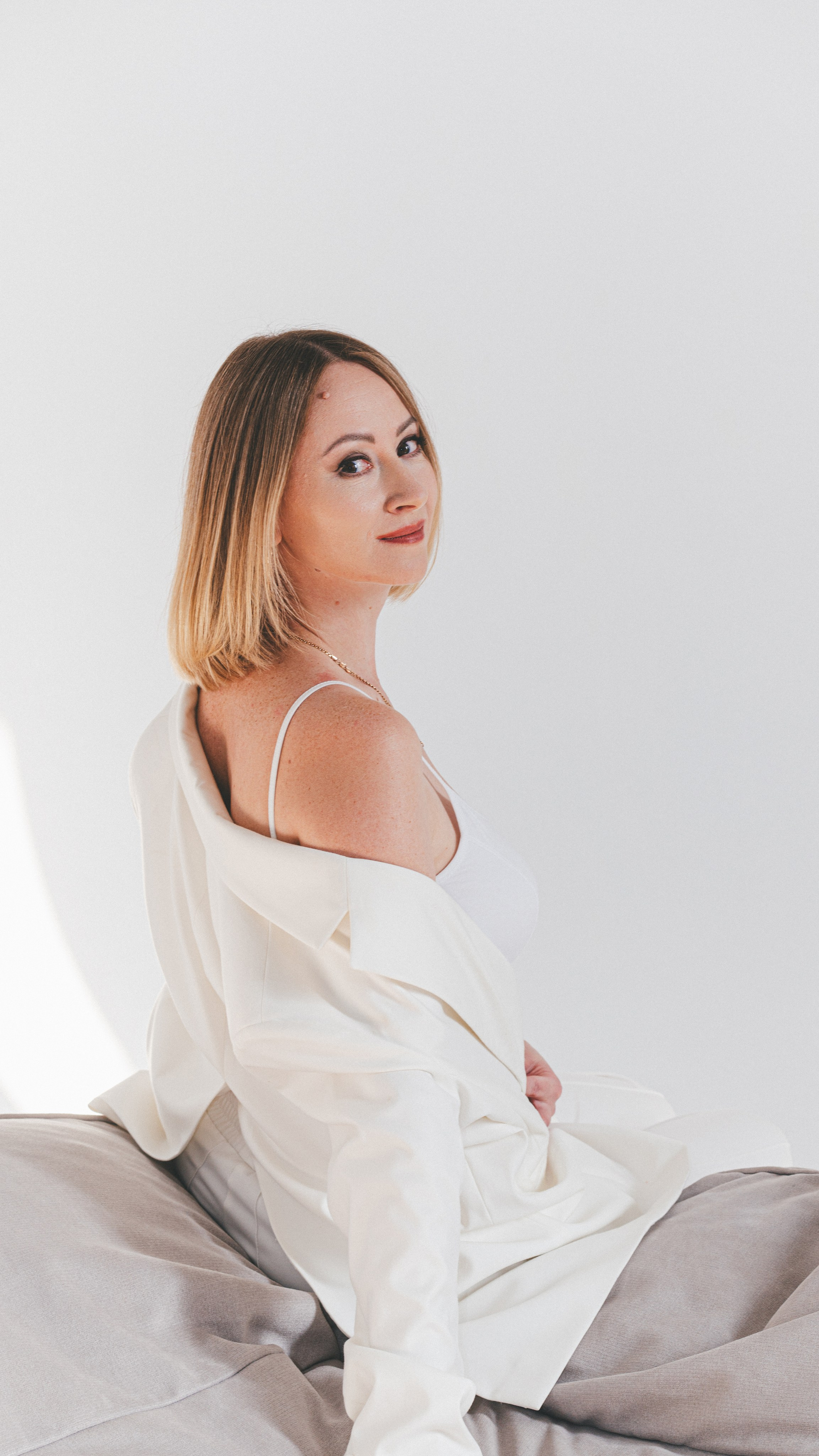 Женские студийные портреты. Главная