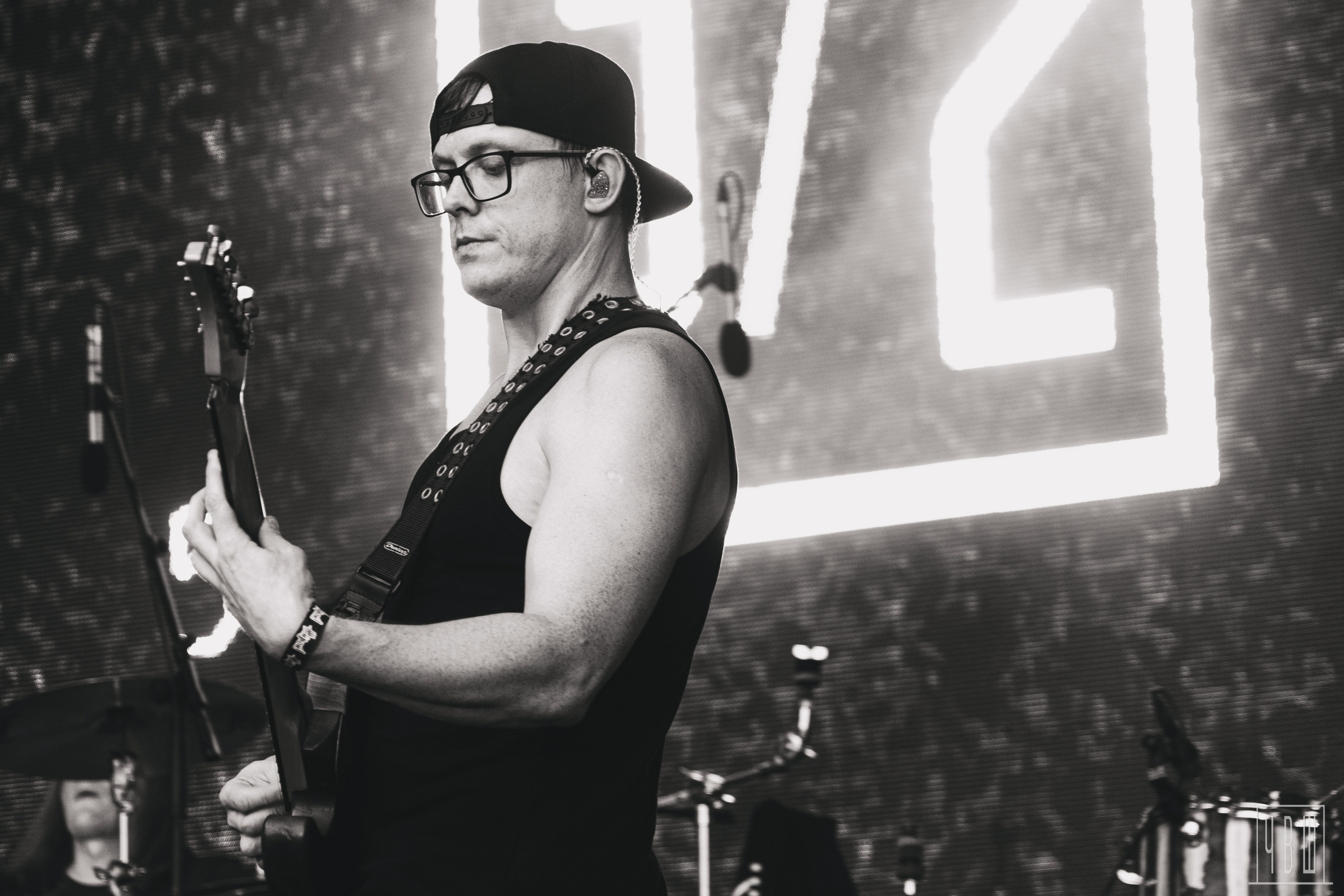 Живой! 2025, День Первый. Человек в Шляпе