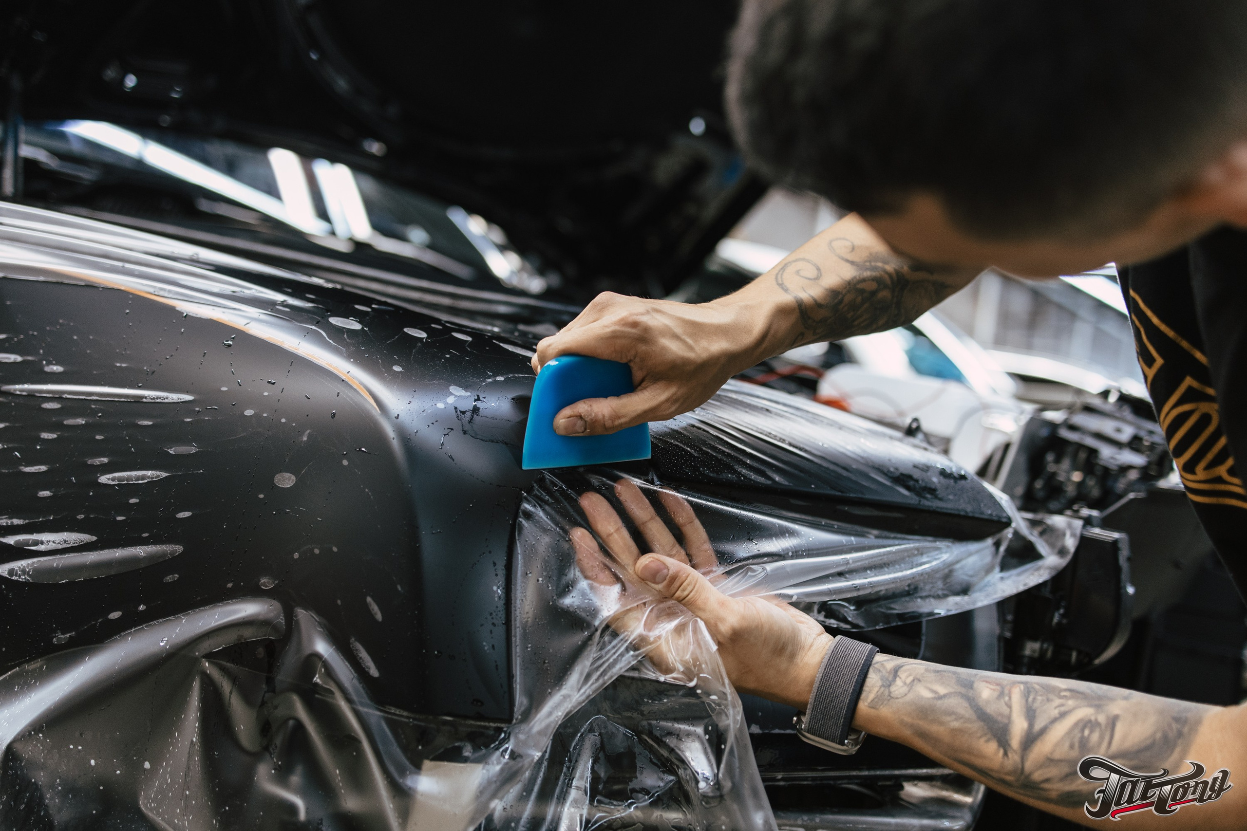 Rolls-Royce Cullinan оклейка в матовый полик, полный антихром. DeLorein