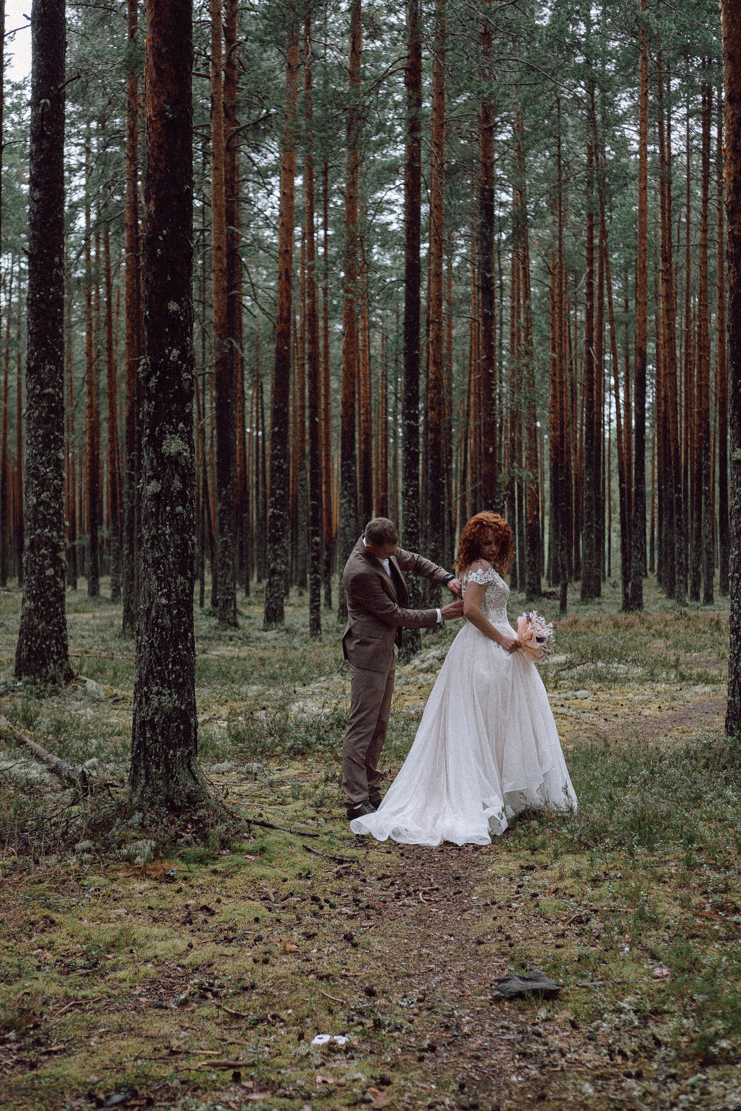 СВАДЕБНАЯ ФОТОСЕССИИЯ ПАРЫ В ГОРОДЕ ПРИОЗЕРСК В СОСНОВОМ ЛЕСУ И С ПИКАПОМ. Профессиональный фотограф, Санкт-Петербург — Виктория Богомолова