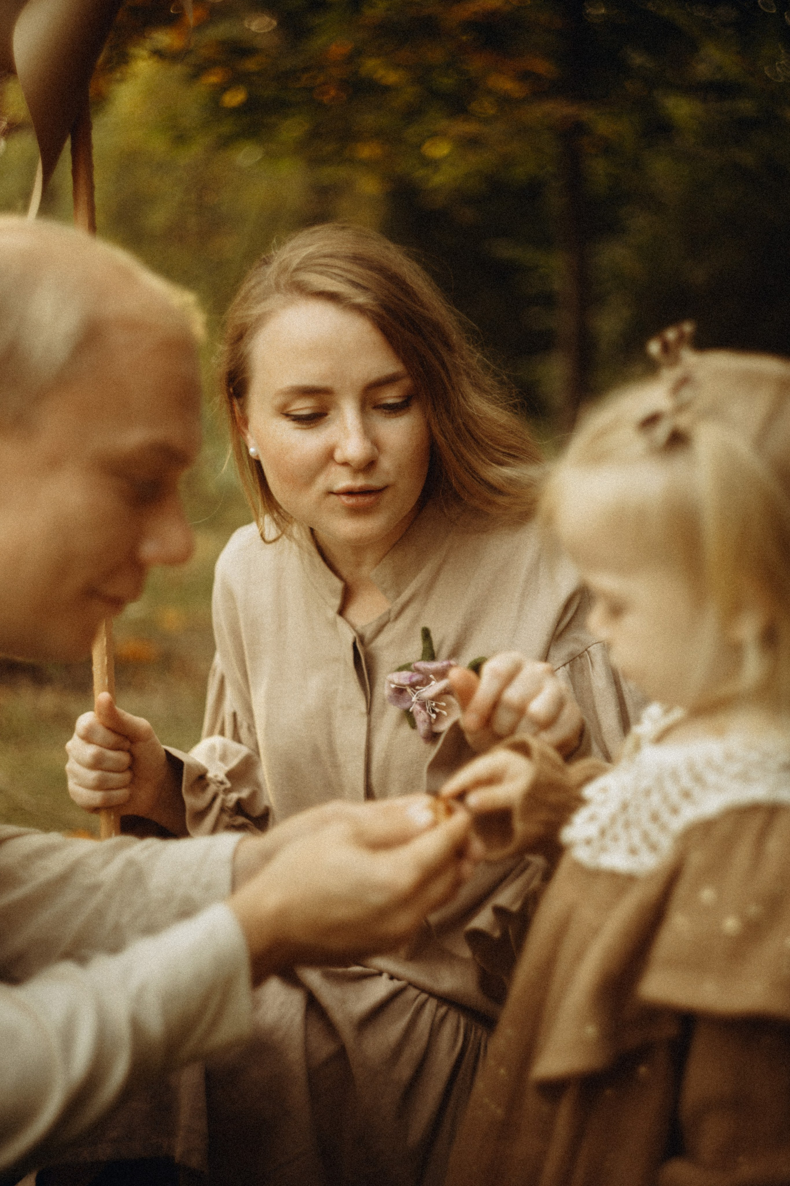 В поисках осенних сокровищ. Lifestyle семейный и детский фотограф в Омске Иванова Екатерина