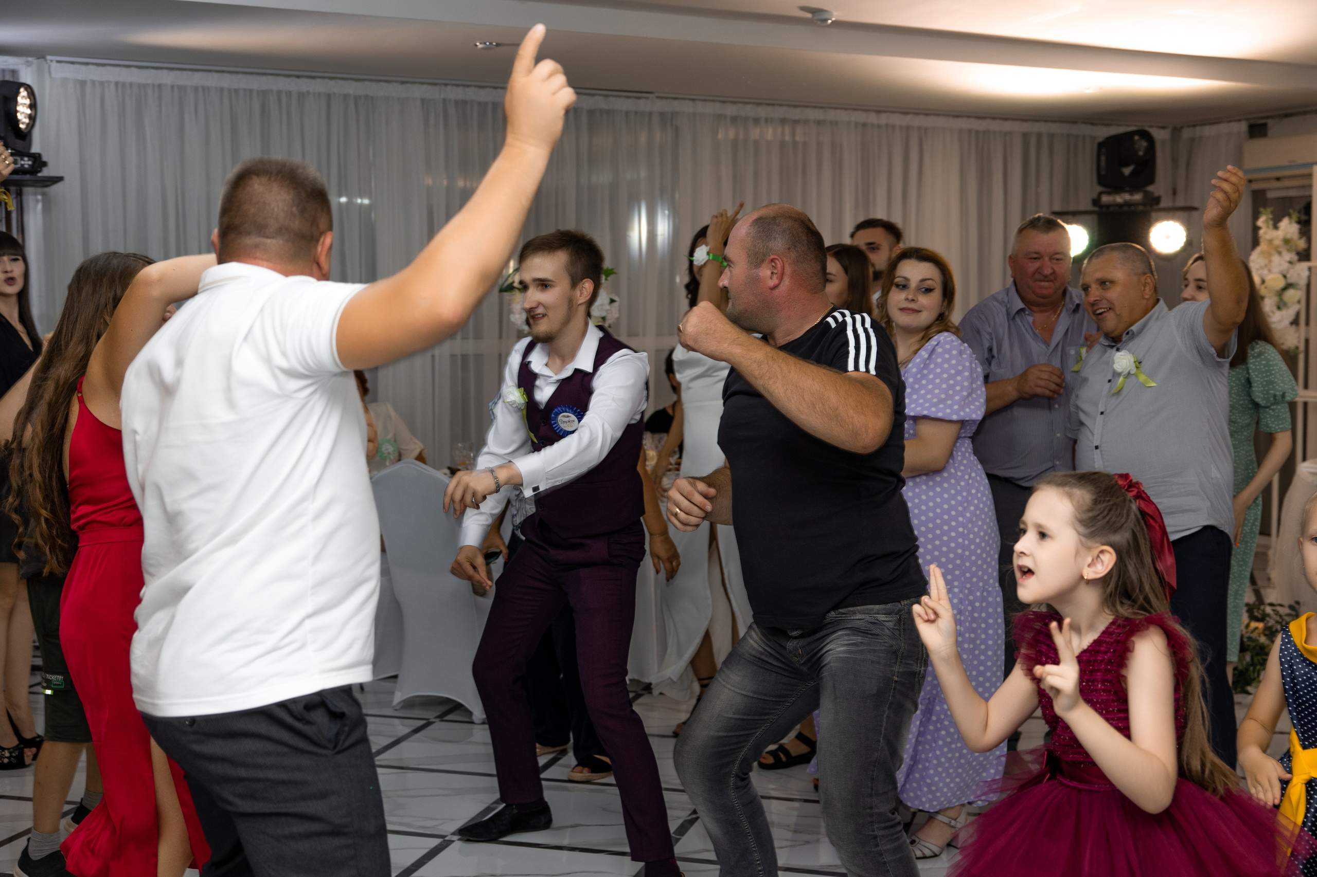 Виталий и Софья. Видеосьемка, фотосьемка свадеб, юбилеев, утренников в Краснодарском кр