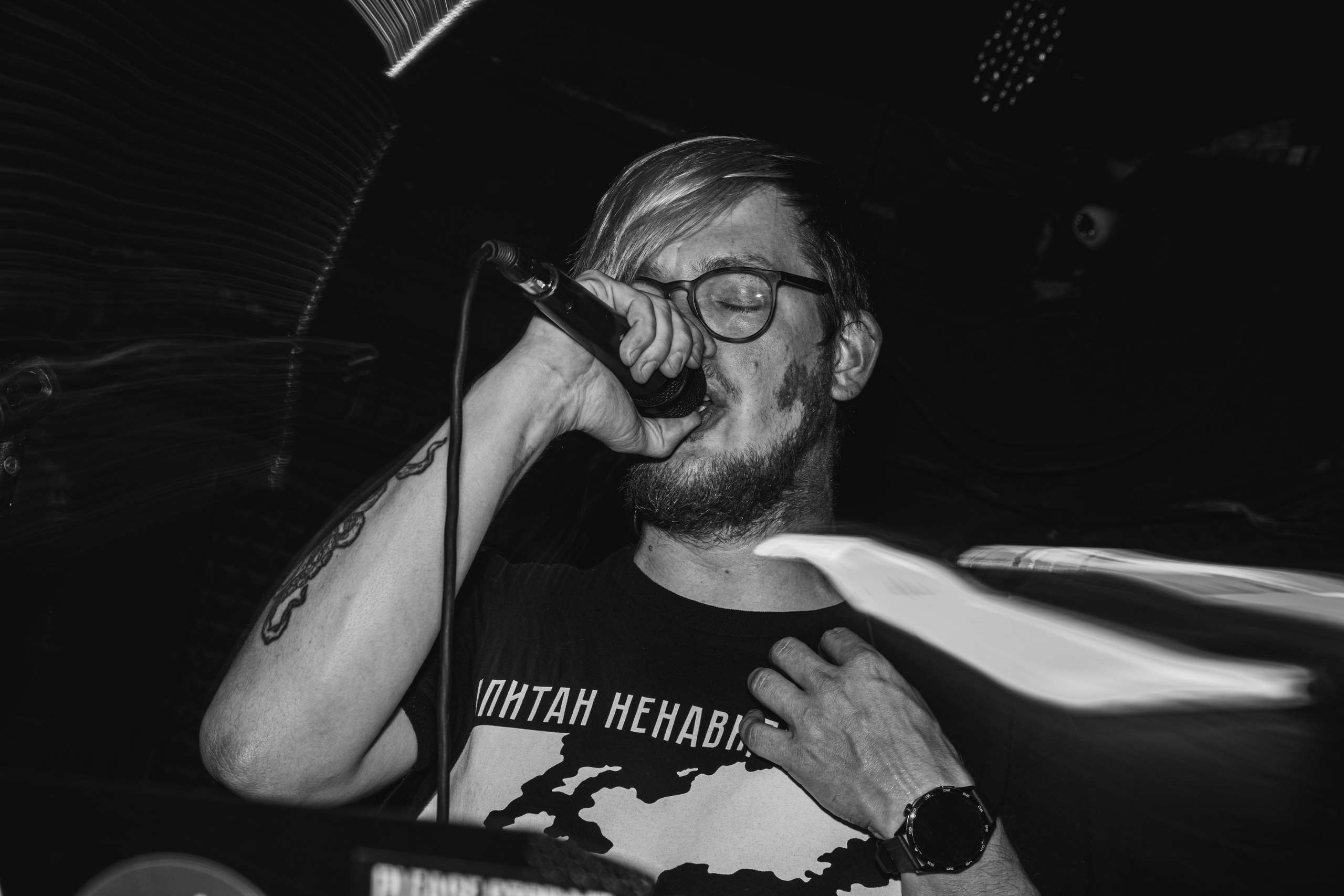 Ютани & о т м е ж & Вещи в картонной коробке 08.08.2025. Репортажный фотограф в Москве Legiodot