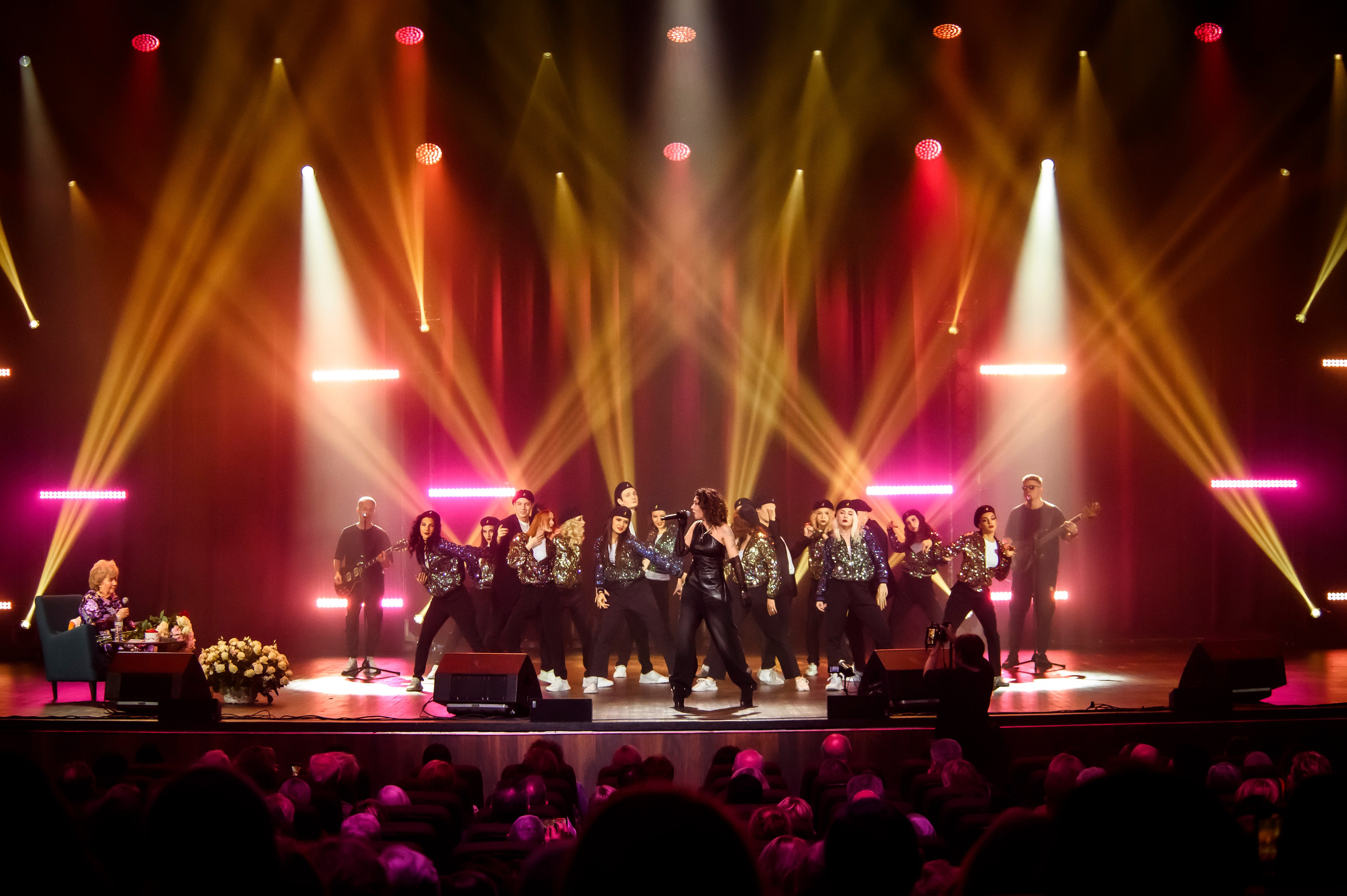 Лариса Рубальская — КЗ «Москва», Остров мечты. Бренд-фотограф для экспертов и блогеров в Москве Влада Горбовская