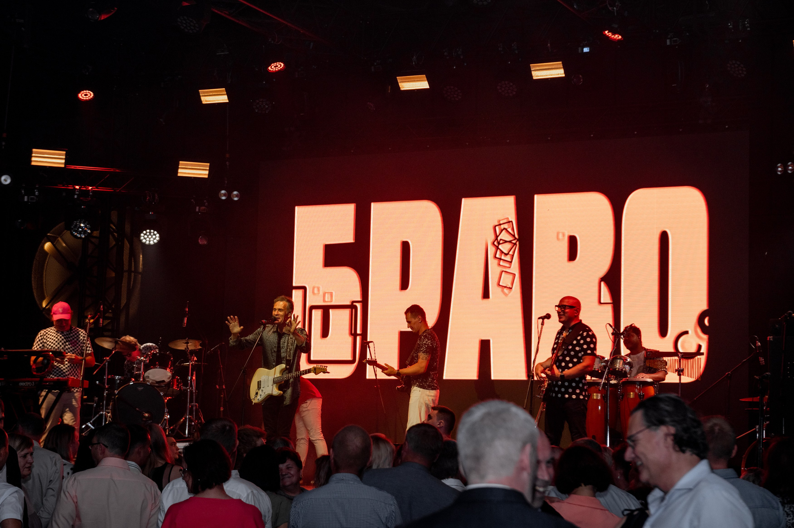 20 лет Дятьково мебель. Свадебный, семейный и репортажный фотограф. Брянск. Эльвира Голенкова