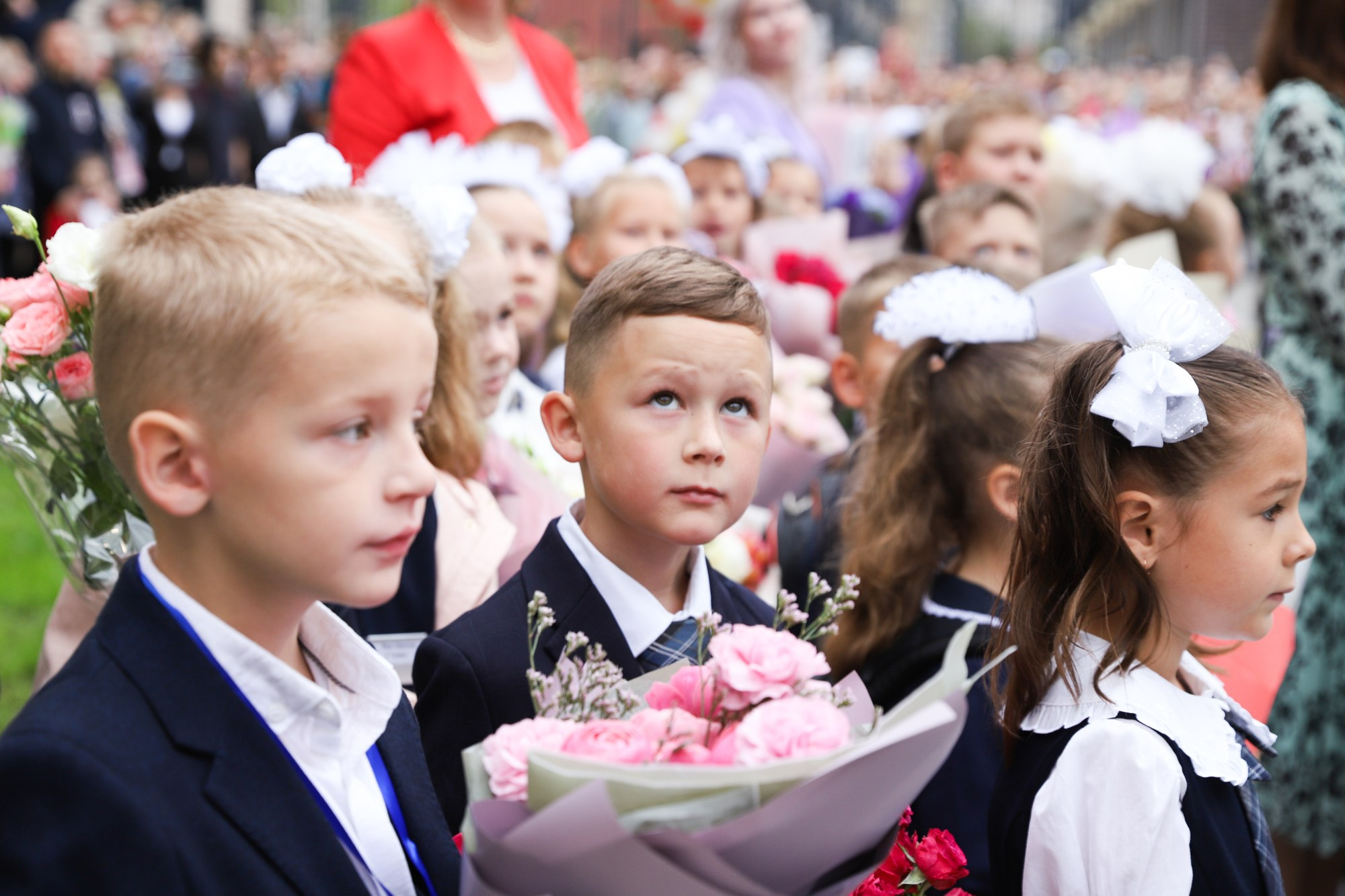 1 сентября в школе № 104. Фотограф Дарья Попова