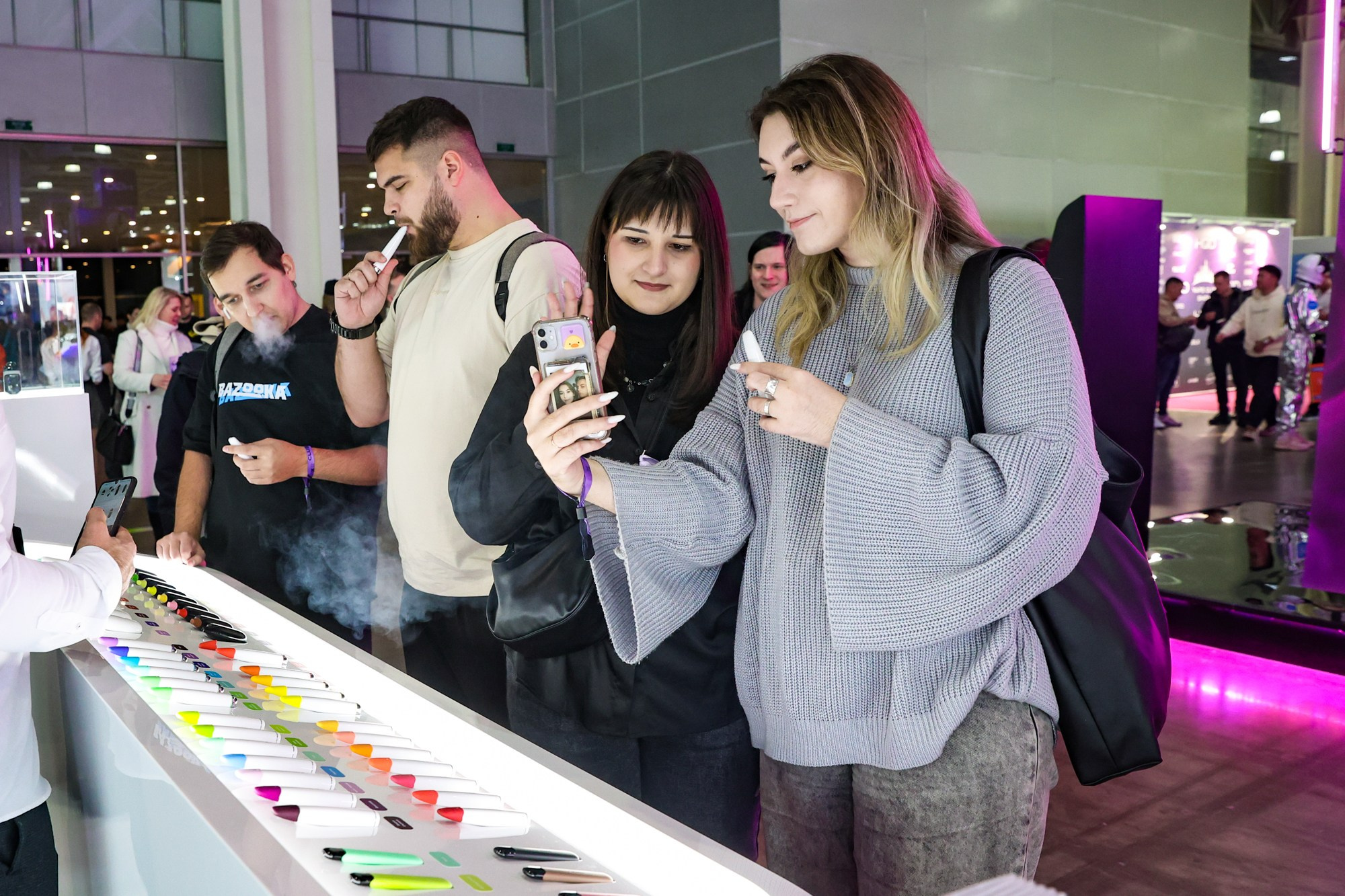 Стенд PLONQ на Vape Club Show. Фотограф Дарья Попова