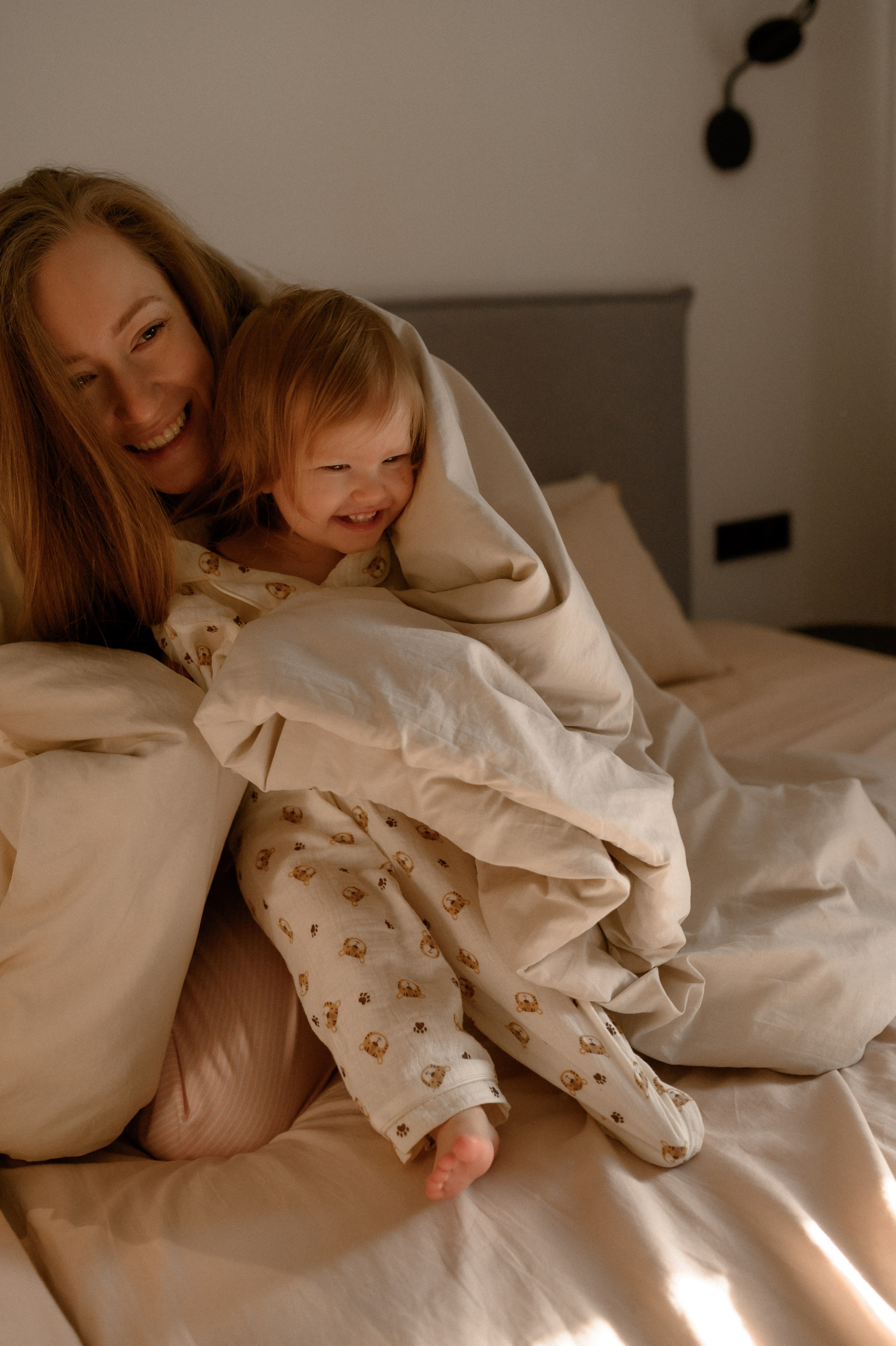 Даша и Варя дома. Семейный и свадебный lifestyle-фотограф в Москве Мария Петрова