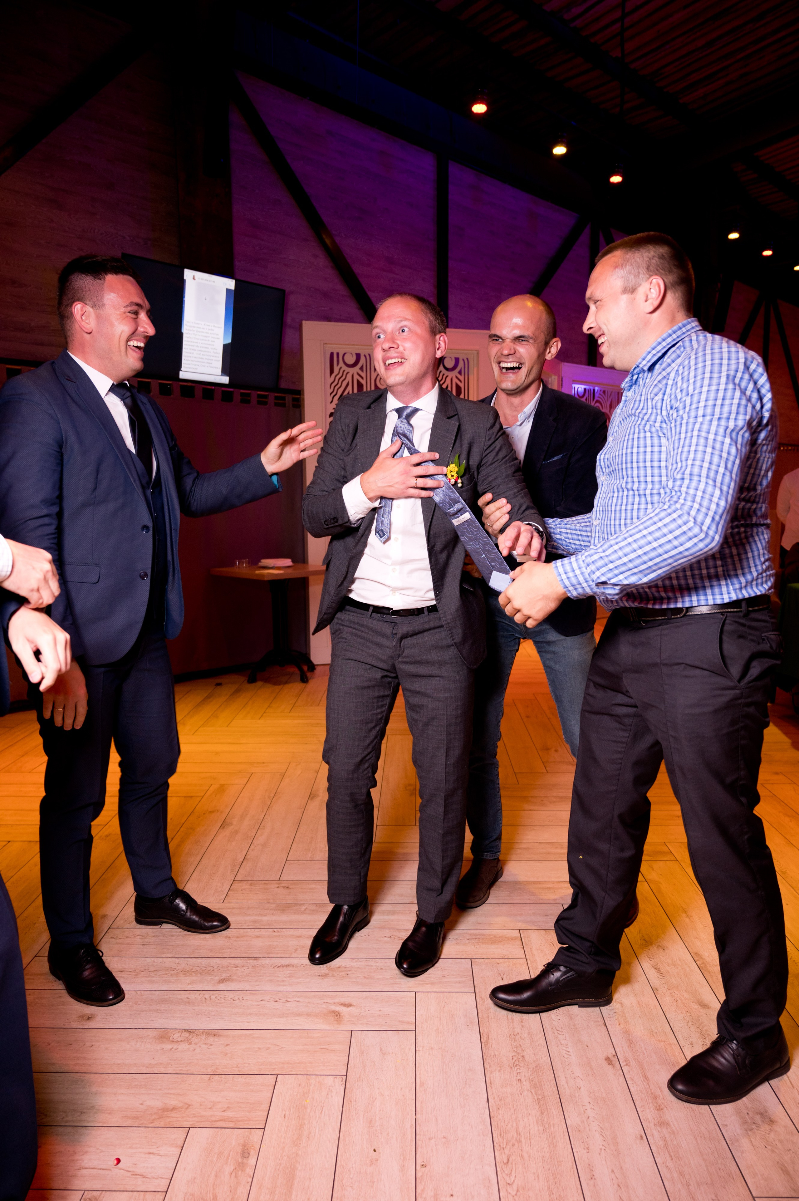 Свадьба Миша и Юля. Репортажный фотограф и видеограф Слава Думчев. Тимбилдинги, отчетники, корпоративы