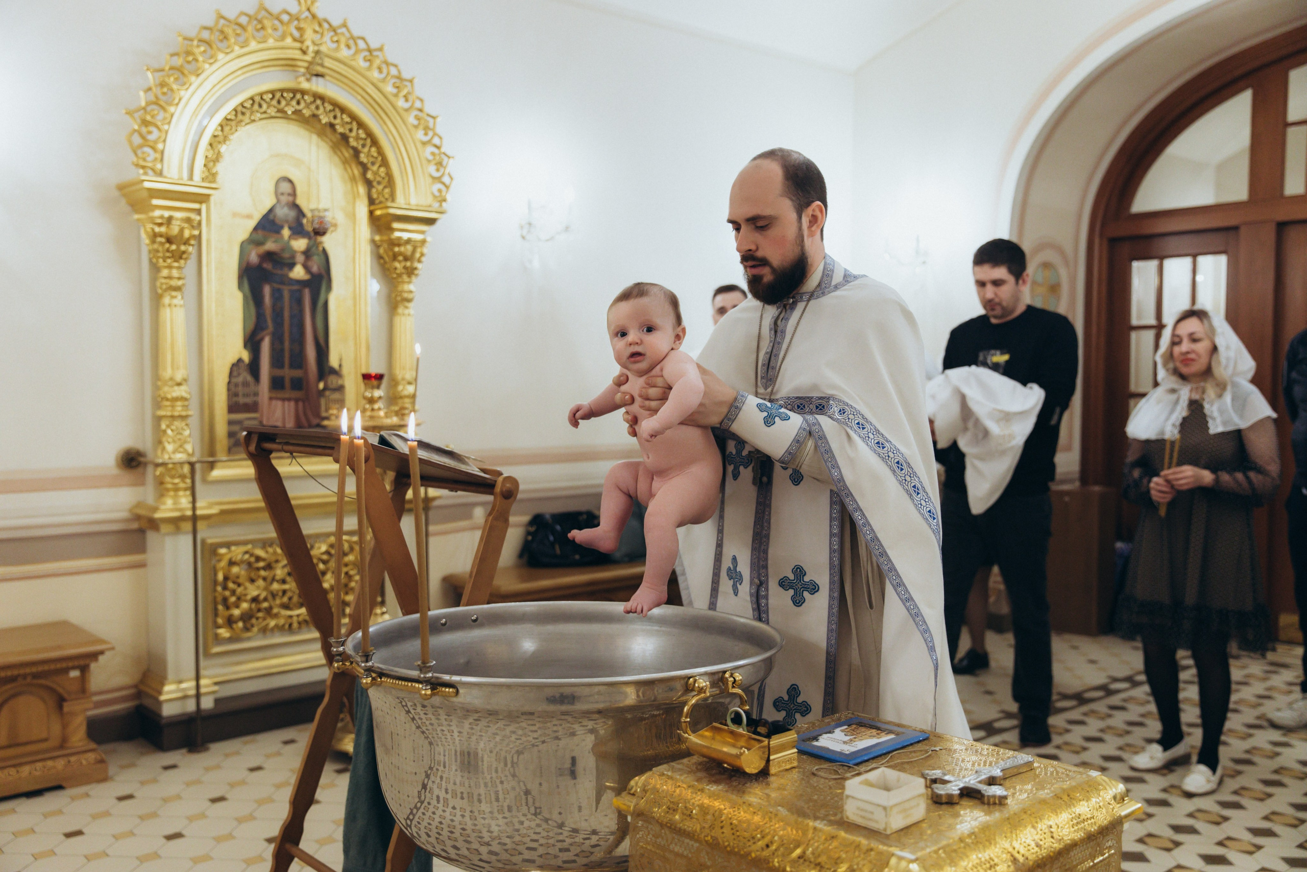 Крещение Павла. Фотограф на крещение в Рязани. Семейный фотограф