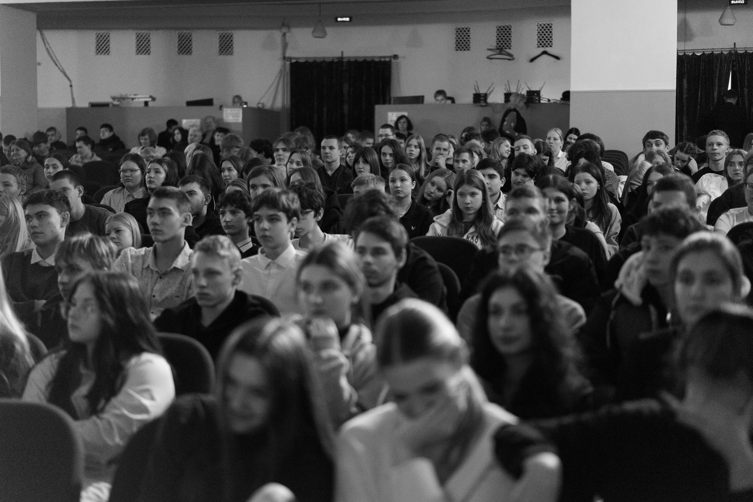 Межотраслевая выставка учебных заведений, Сафоново. Фотограф и видеограф Смоленск | Студия Цезарь