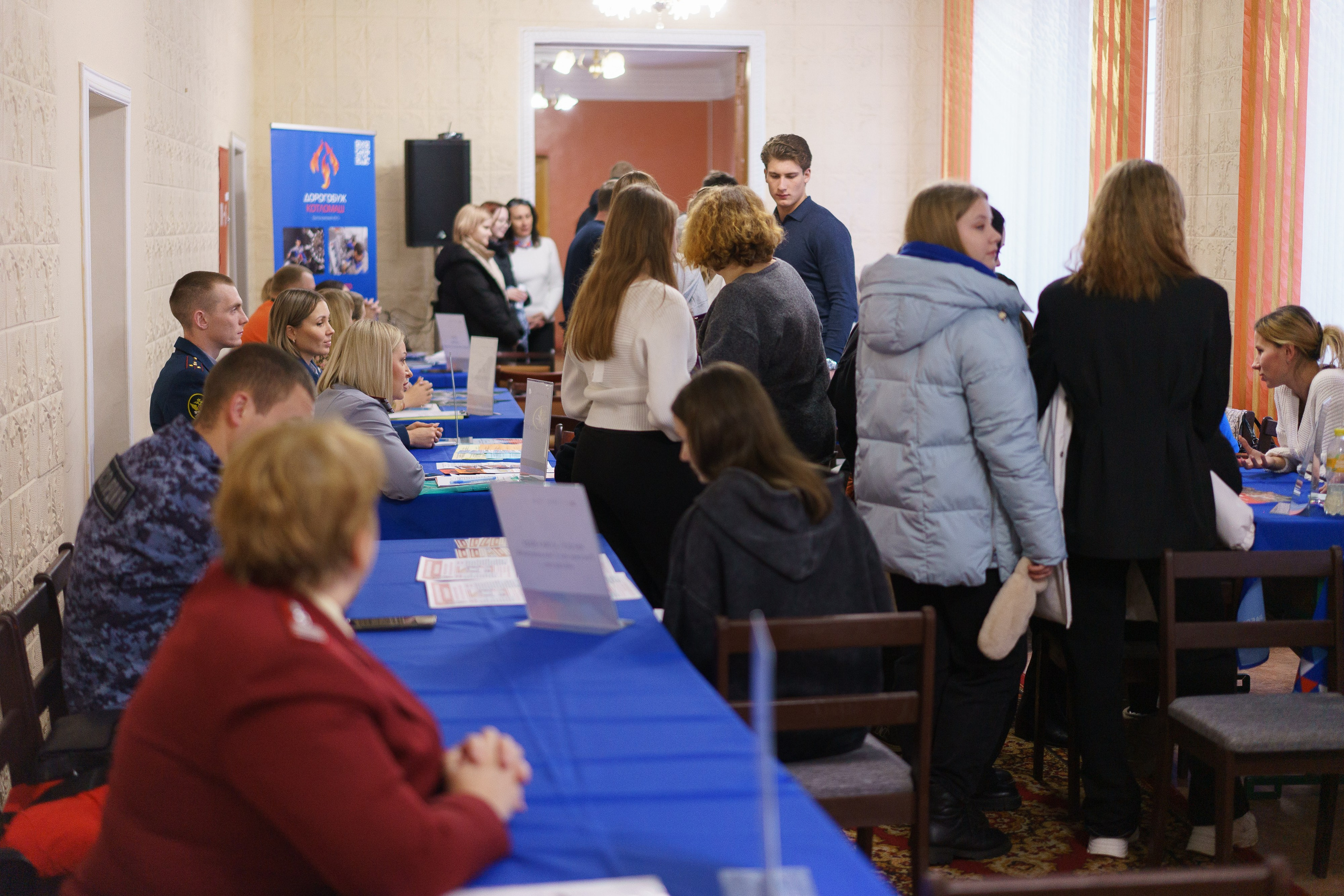 Межотраслевая выставка учебных заведений, Сафоново. Фотограф и видеограф Смоленск | Студия Цезарь