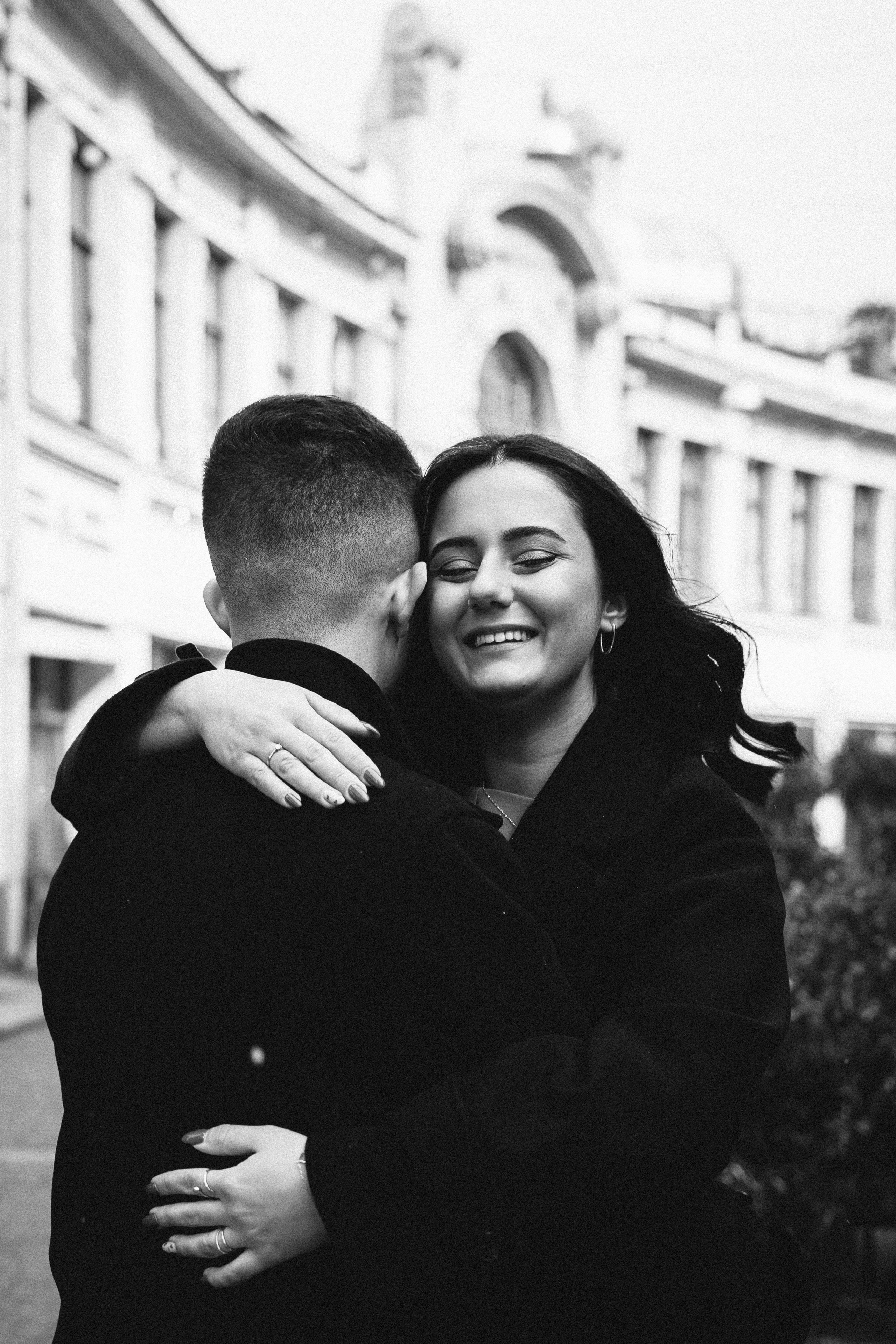 Девушка в красном