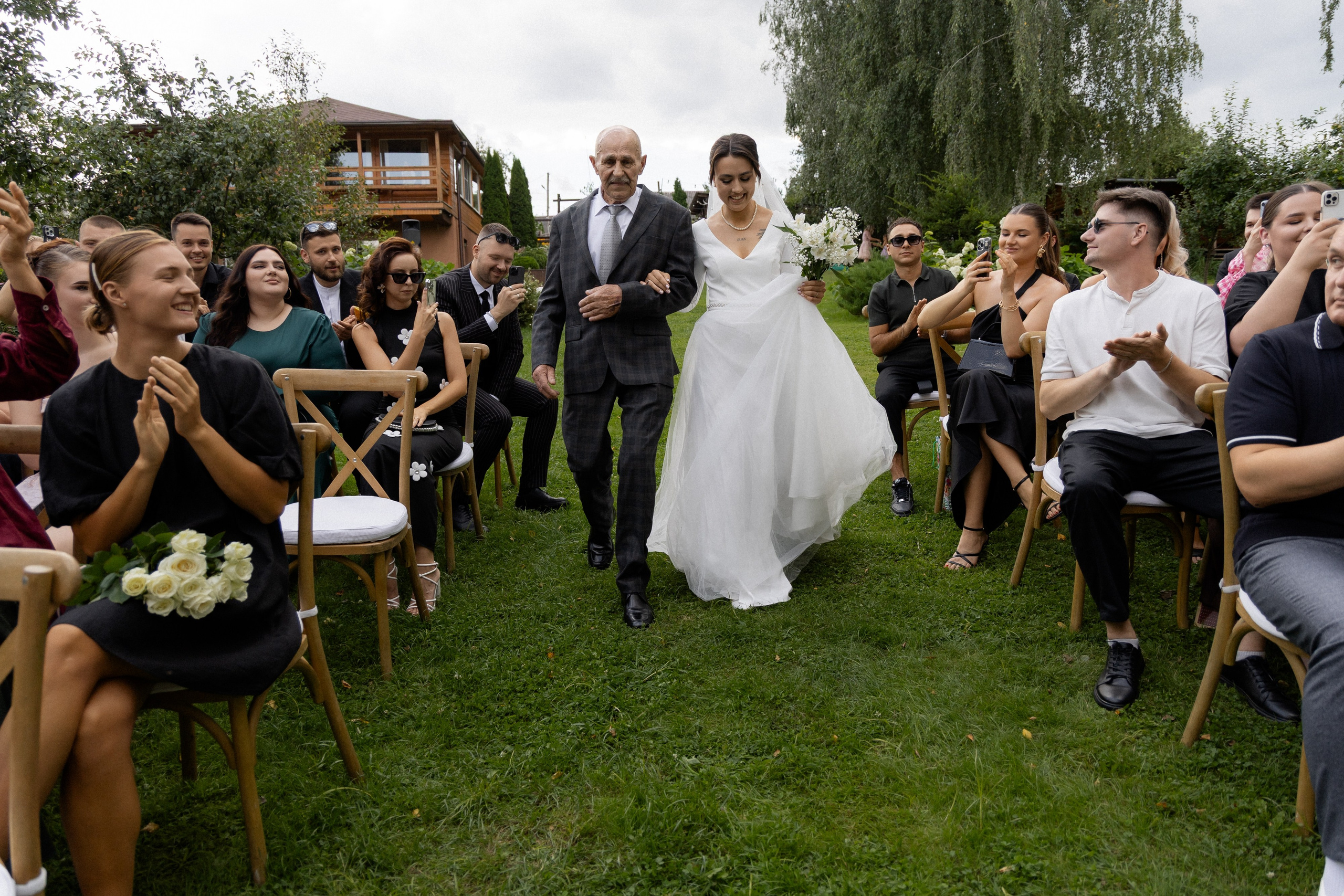 Свадебная фотосессия в агроусадьбе Лабодянка в Минске. Свадебный фотограф в Минске/Беларуси Сергей Спиридонов