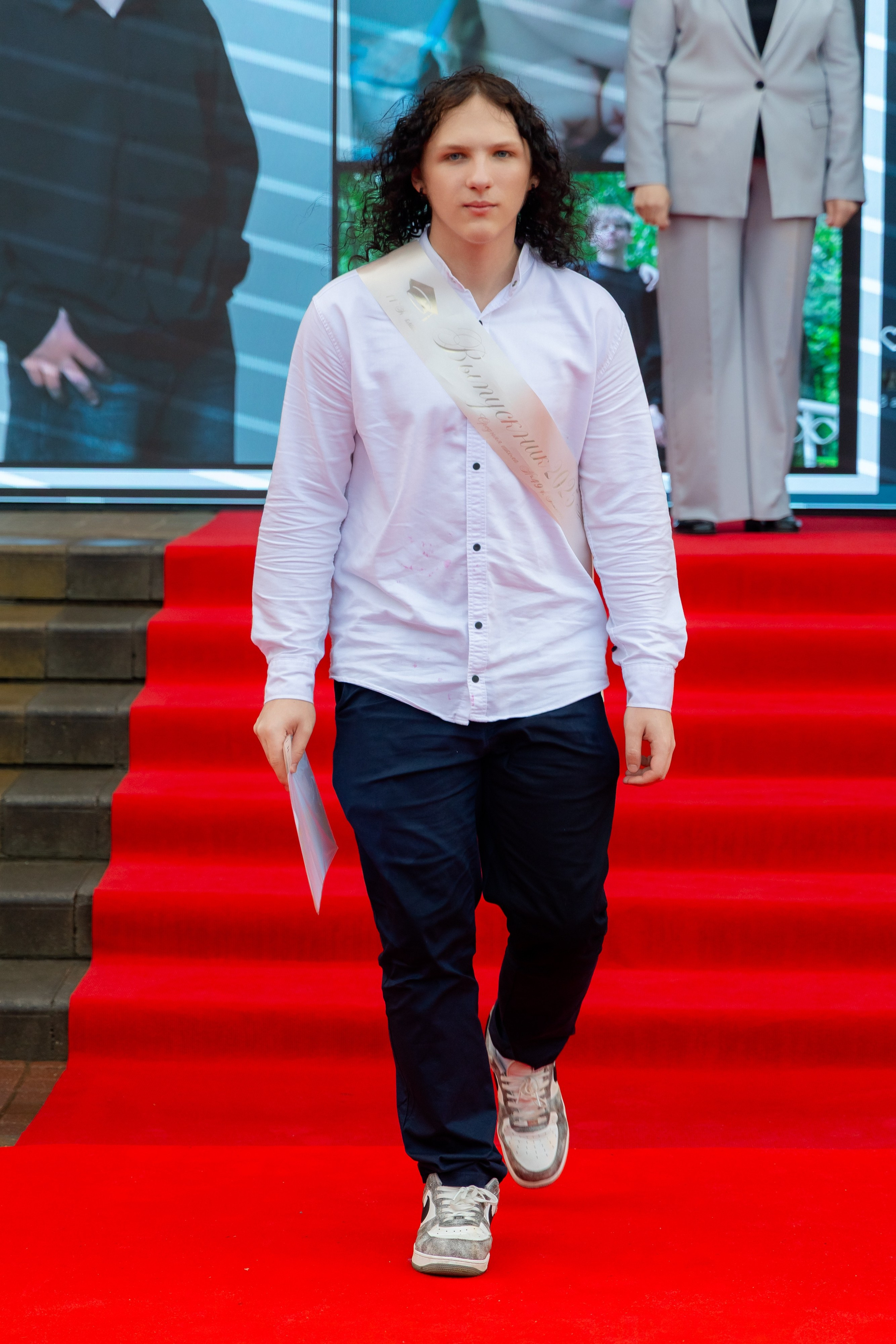 Школьный выпускной 2025 год в Минске, Беларуси. Свадебный фотограф в Минске/Беларуси Сергей Спиридонов