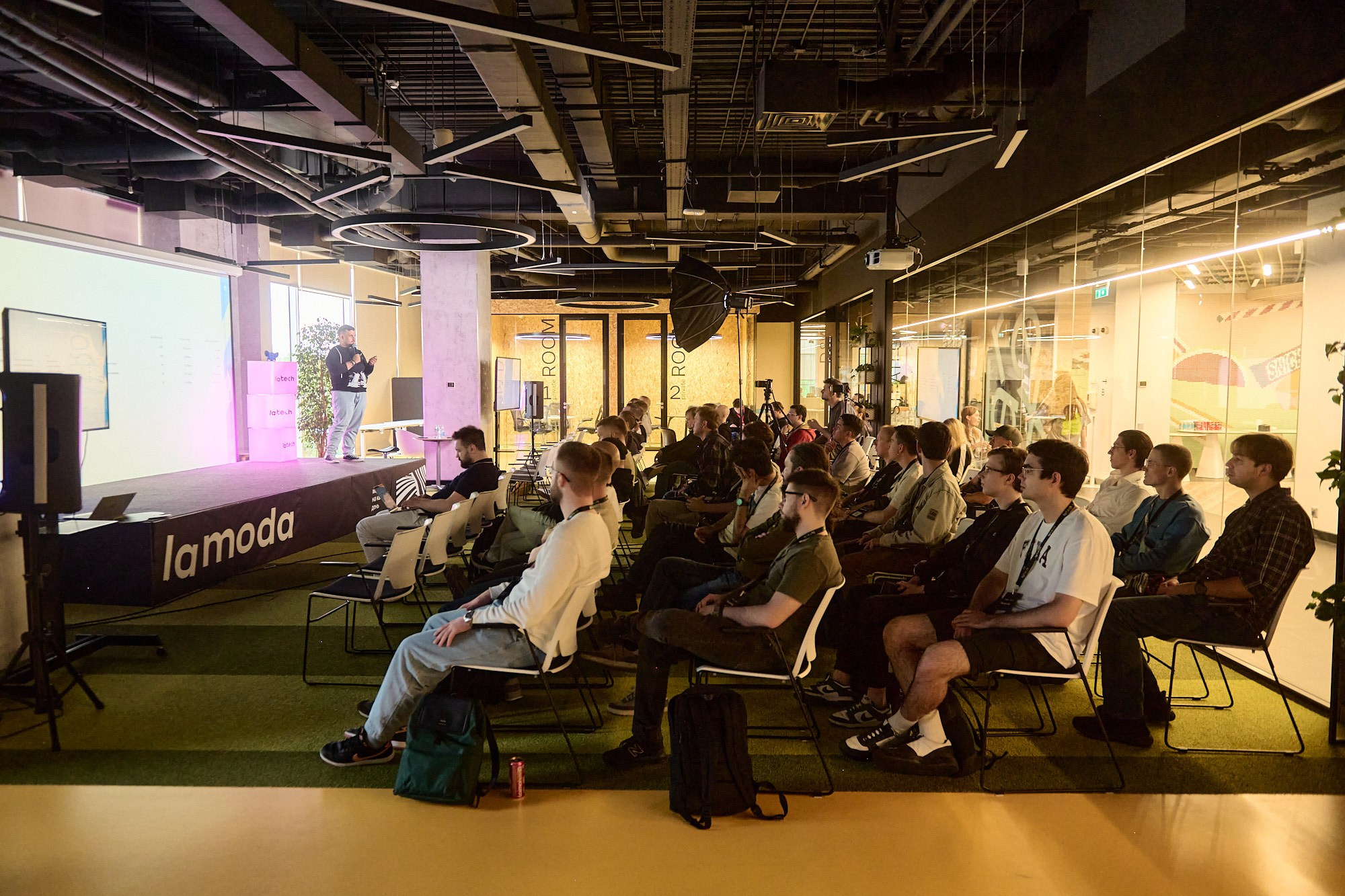 Пыхап х LaTech. Репортажный фотограф в Москве Вадим Францев