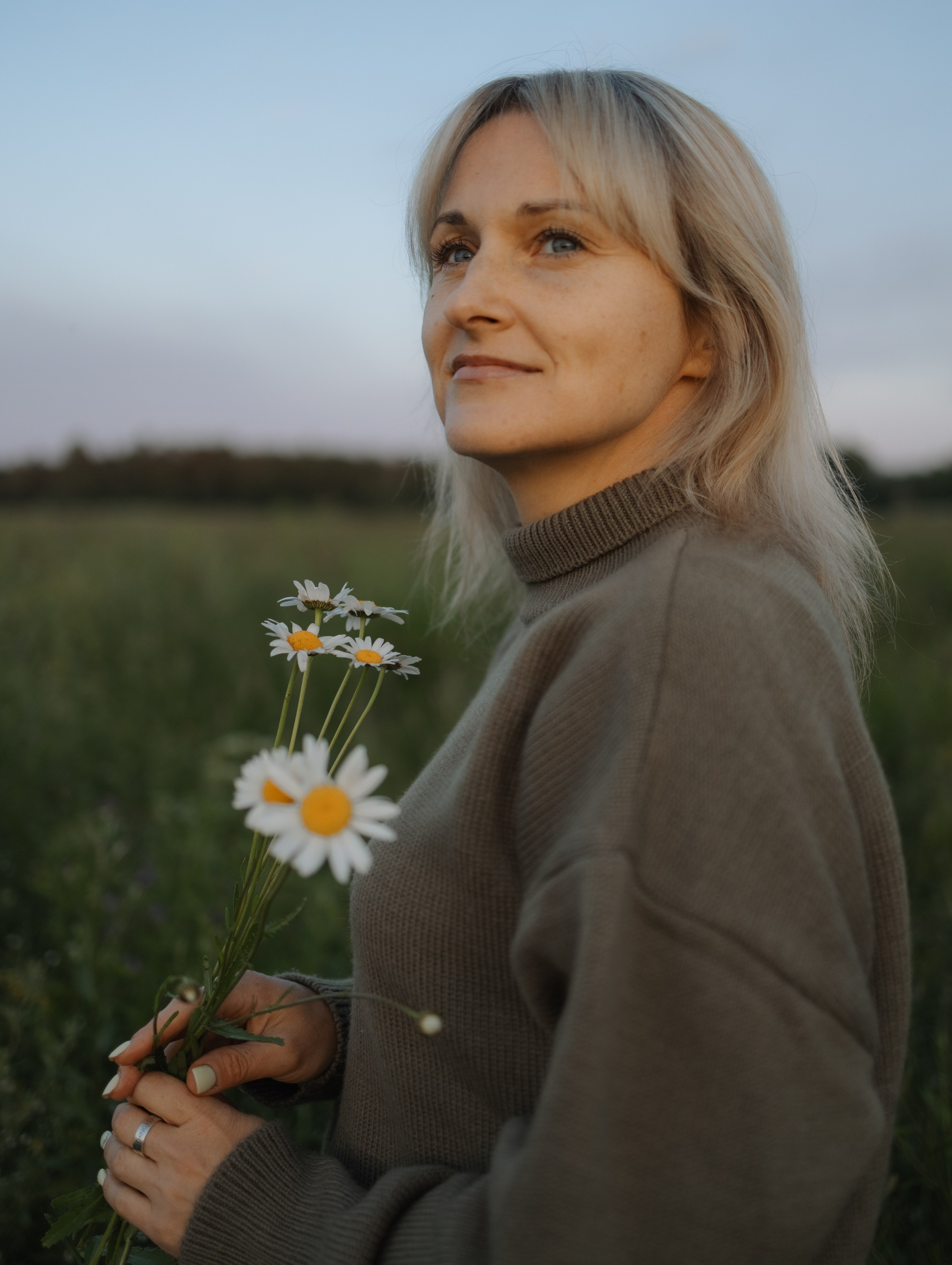 С Леной в полях. Фотограф Углич и Ярославль Ольга Тятюшкина