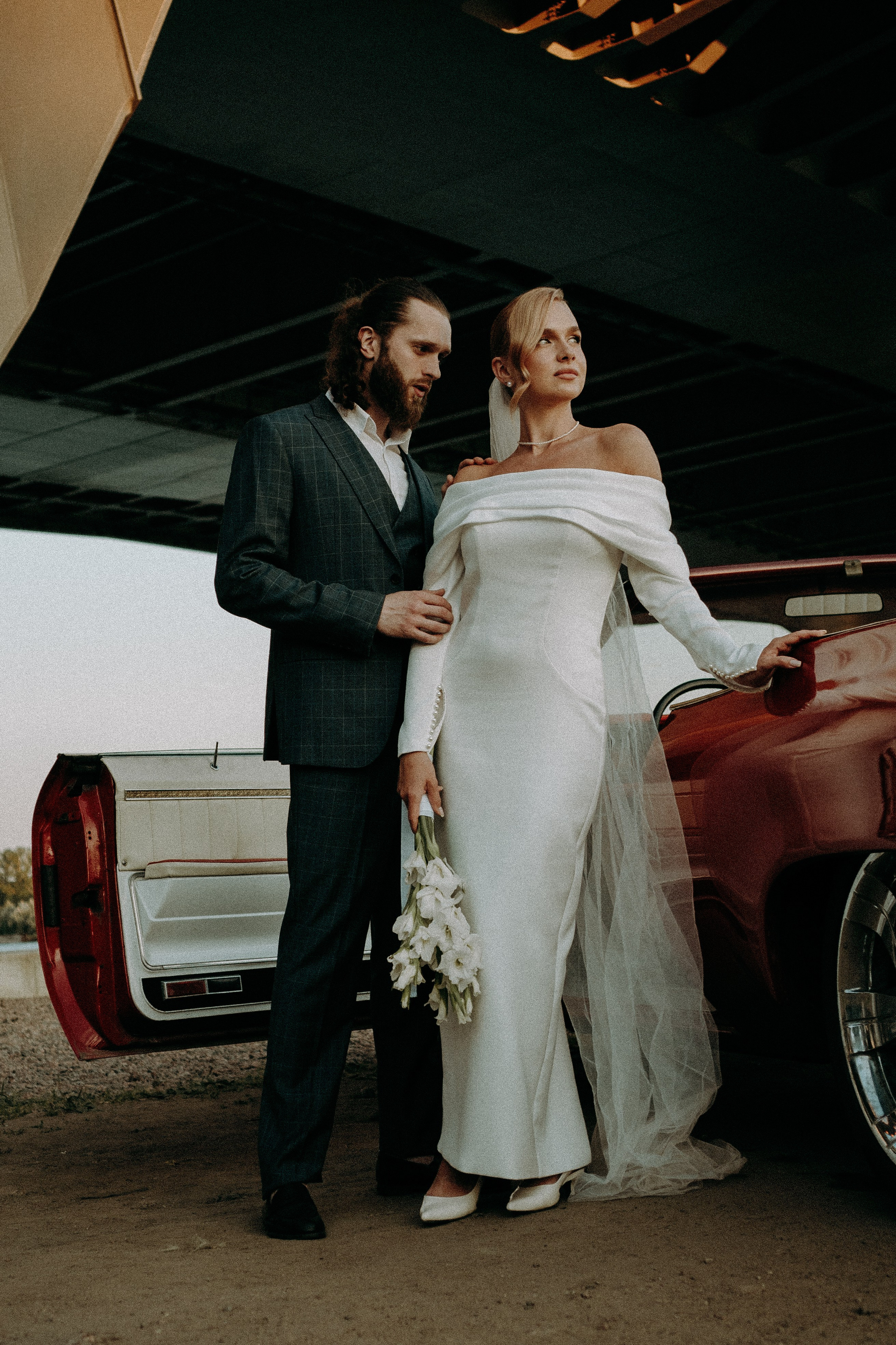 СВАДЕБНАЯ СЬЕМКА ВОЗЛЕ МСОТА БЕТАНКУРА НА КАБРИОЛЕТЕ. Профессиональный фотограф, Санкт-Петербург — Виктория Богомолова