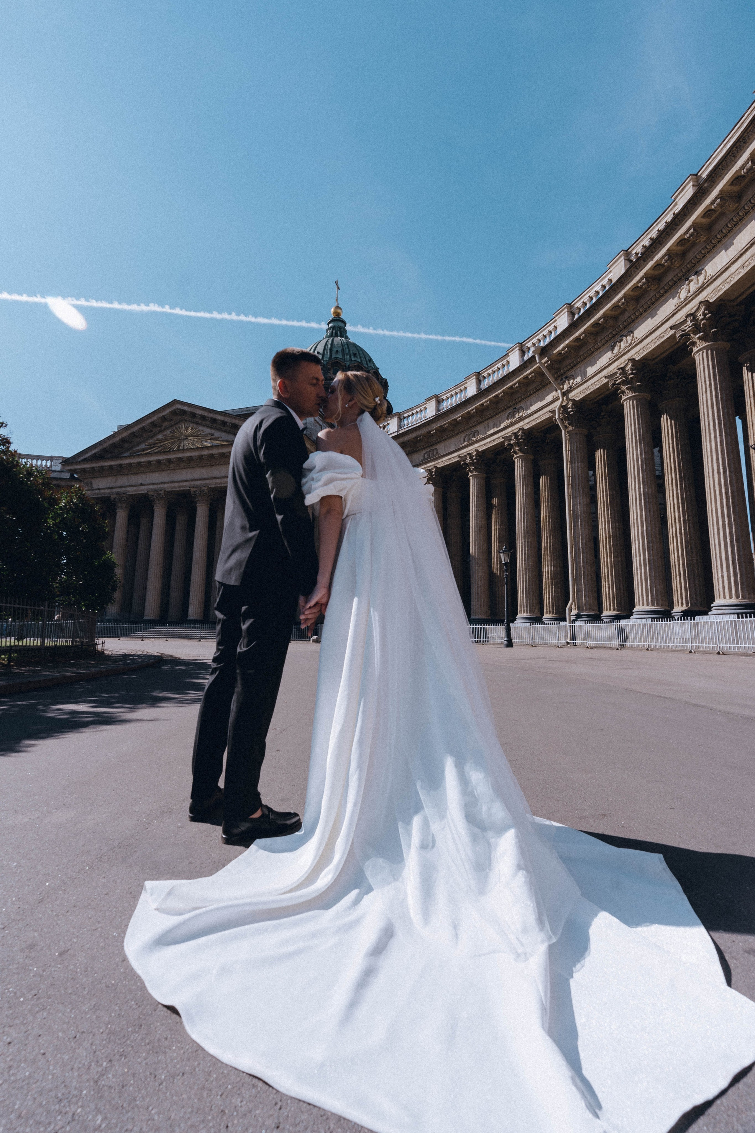 СВАДЕНБНАЯ СЬЕМКА НА КАТЕРЕ ПО КАНАЛАМ САНКТ-ПЕТЕРБУРГА И В АКВАТОРИИ НЕВЫ. Профессиональный фотограф, Санкт-Петербург — Виктория Богомолова