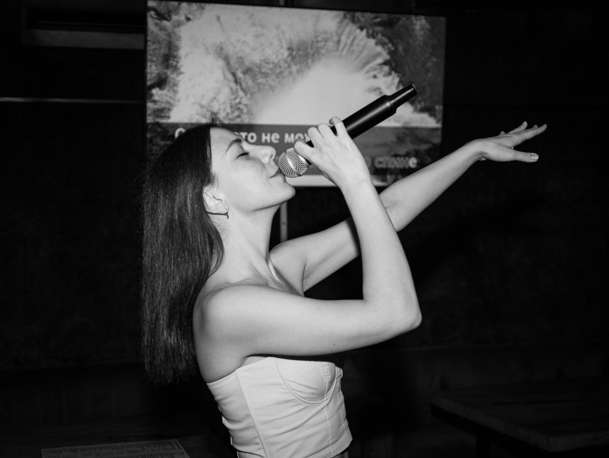 Репортажка из кальян-бара. Свадебный и семейный фотограф в Москве Мила Широких