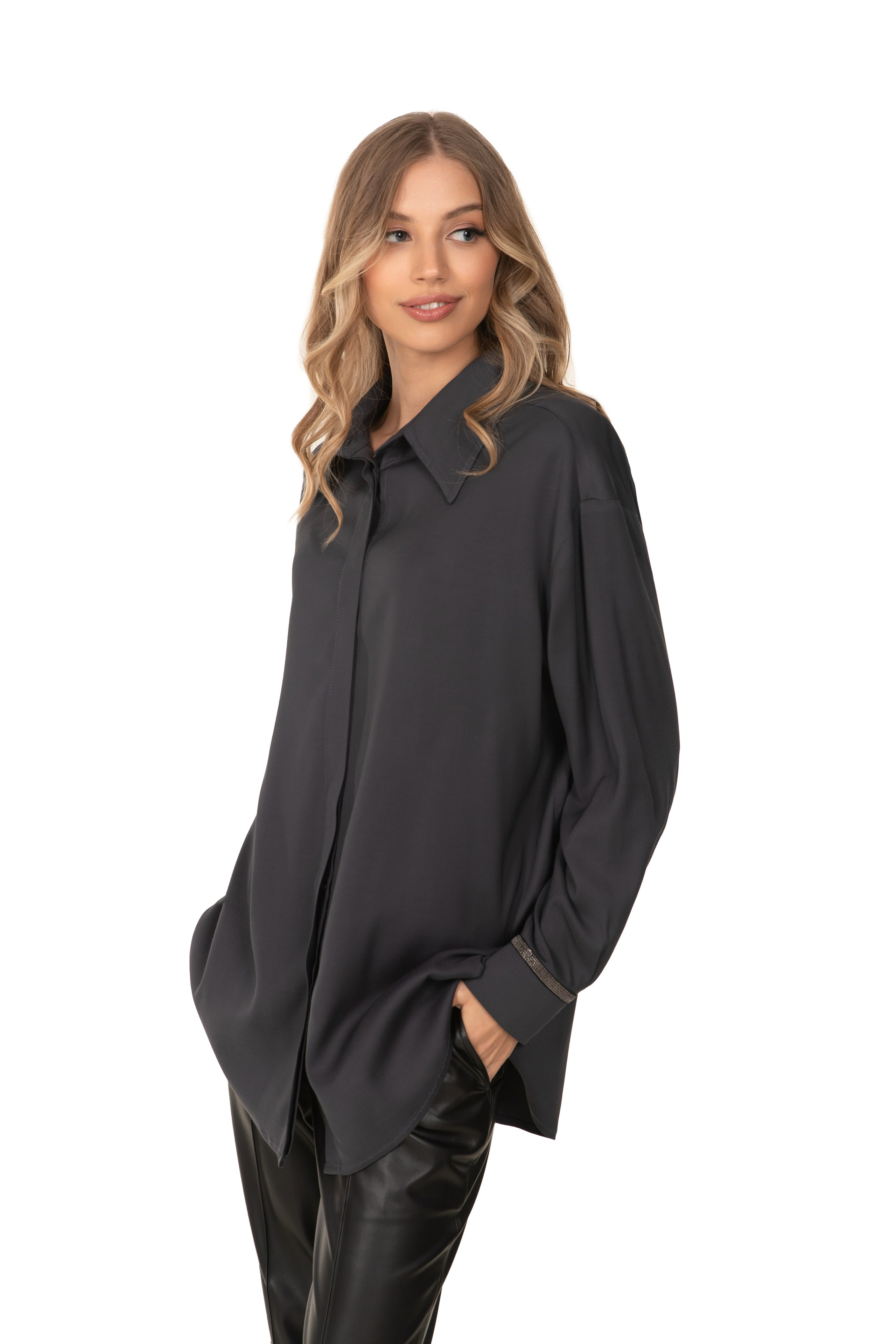 Фотосъемка каталога одежды для маркетплейсов в Минске. Профессиональный фотограф Анастасия Кохно