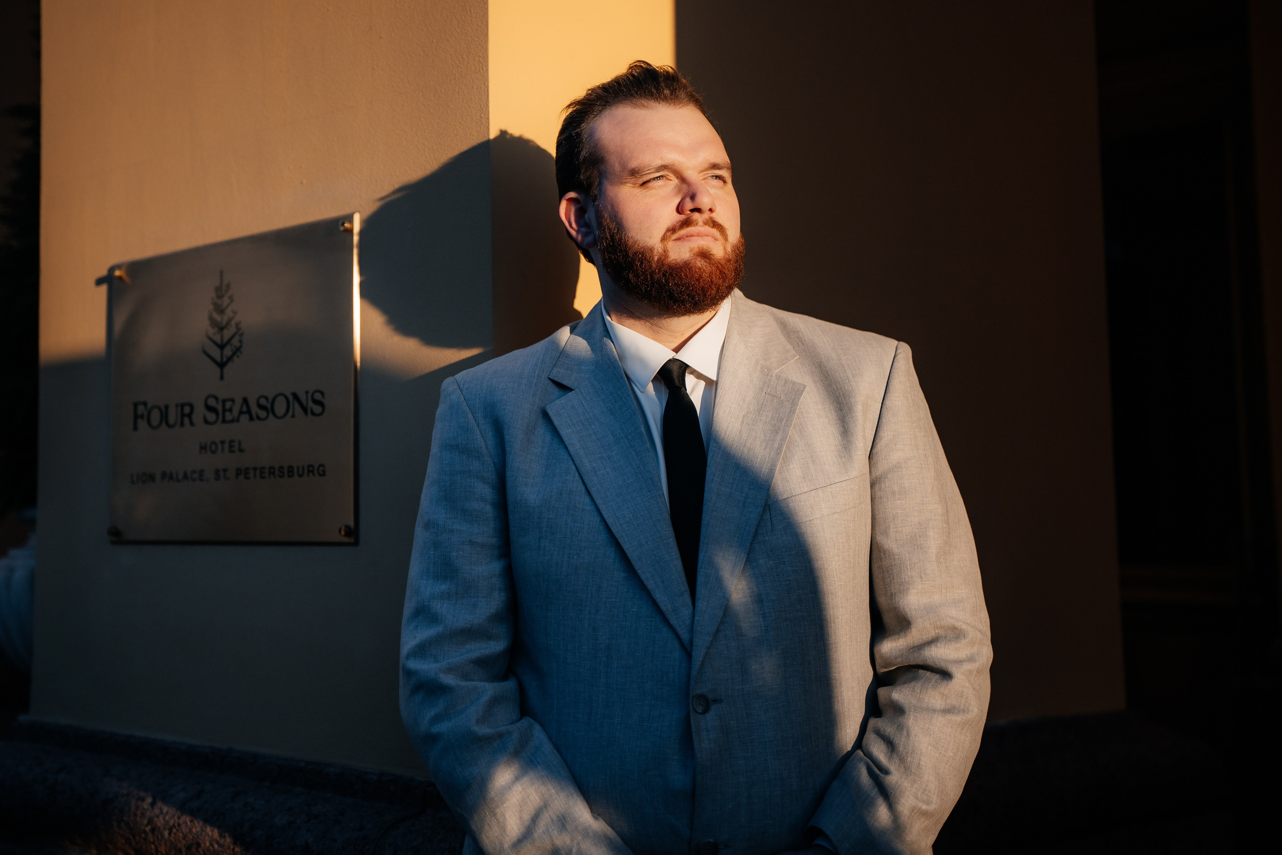 Свадебная фотосессия в Эрмитаже. Свадебный фотограф Александр Невский в Санкт-Петербурге