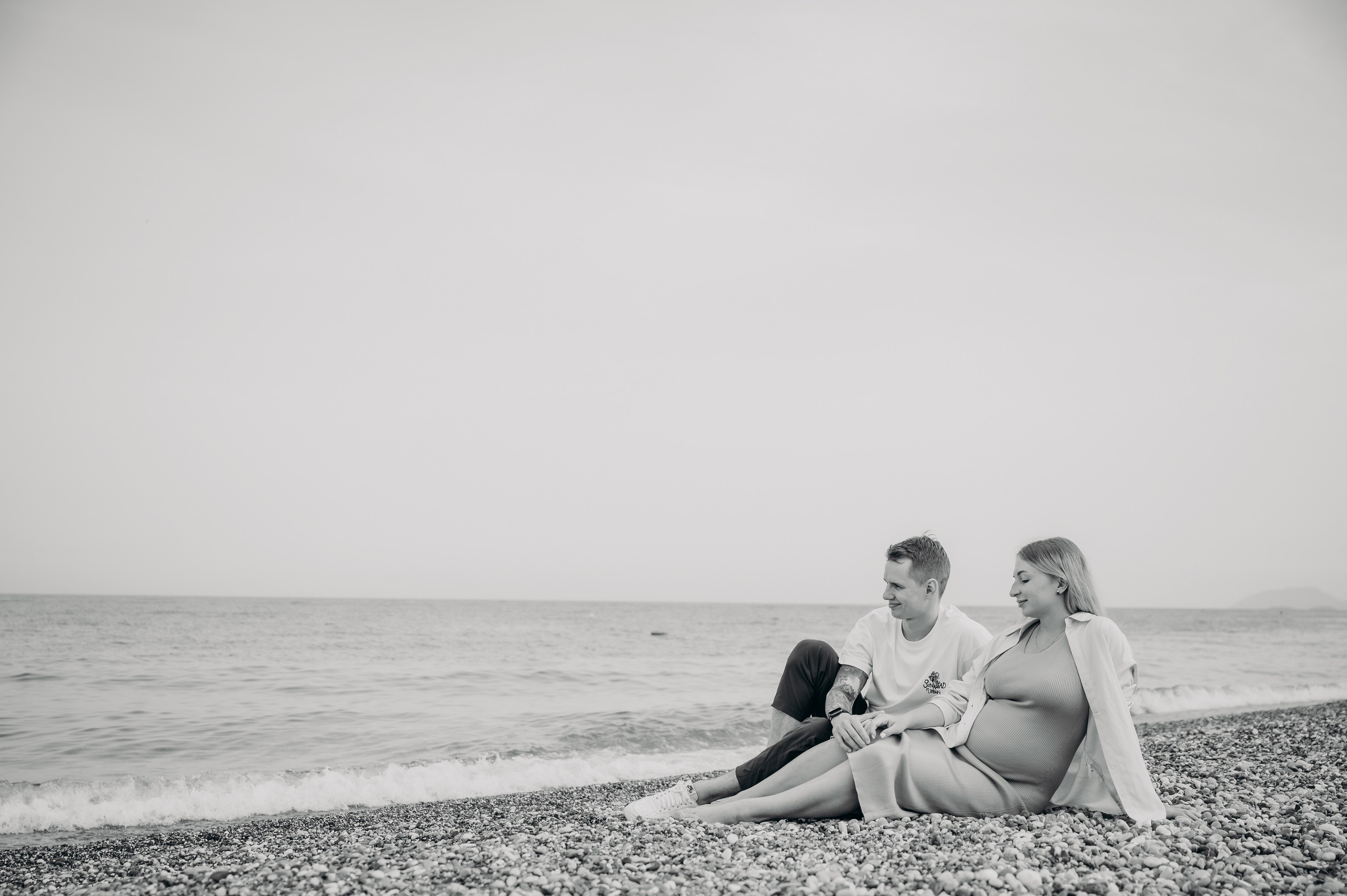 На берегу Средиземного моря. Главная